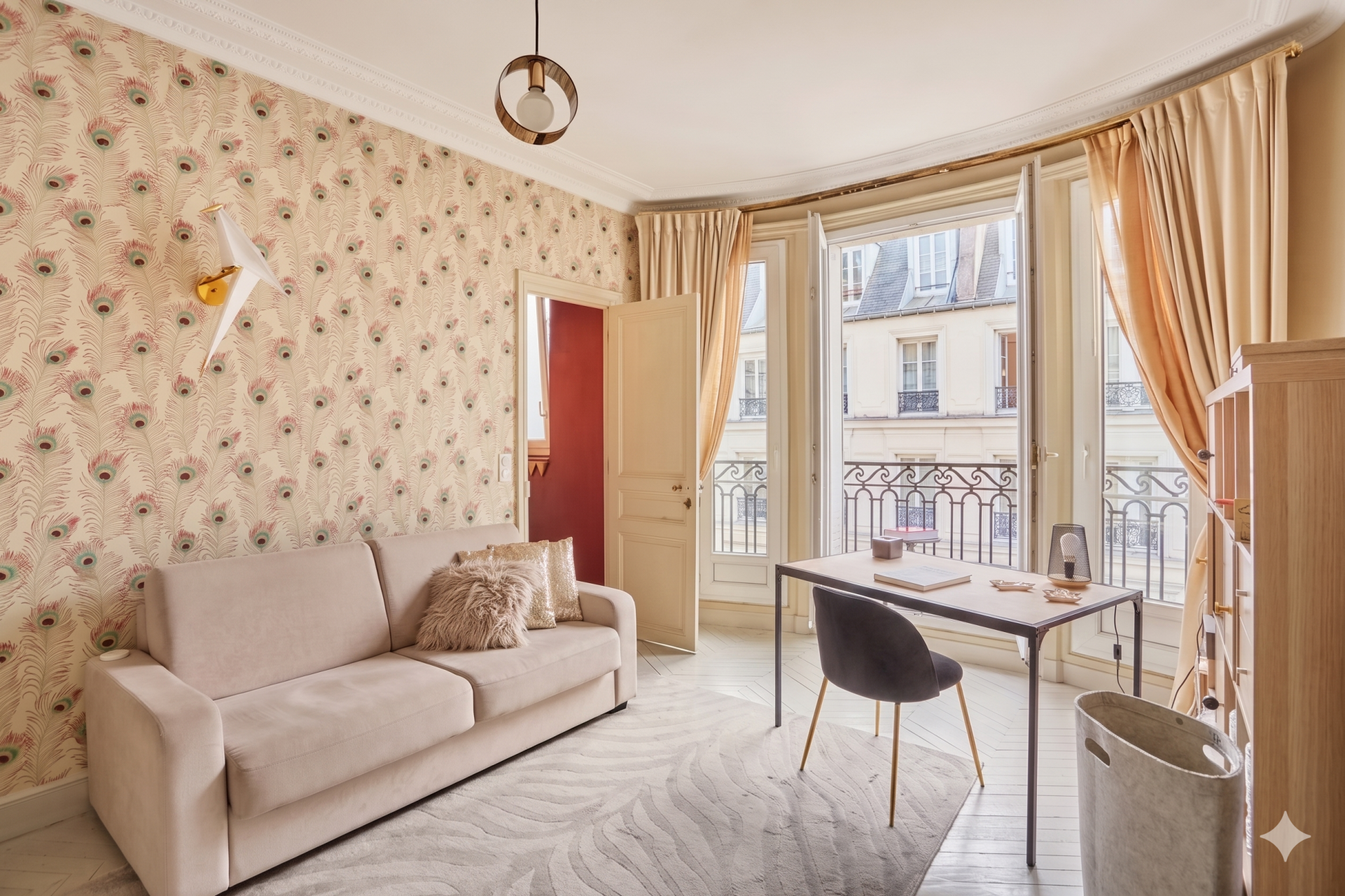 luxury apartment 3 Rooms for sale on PARIS (75116)