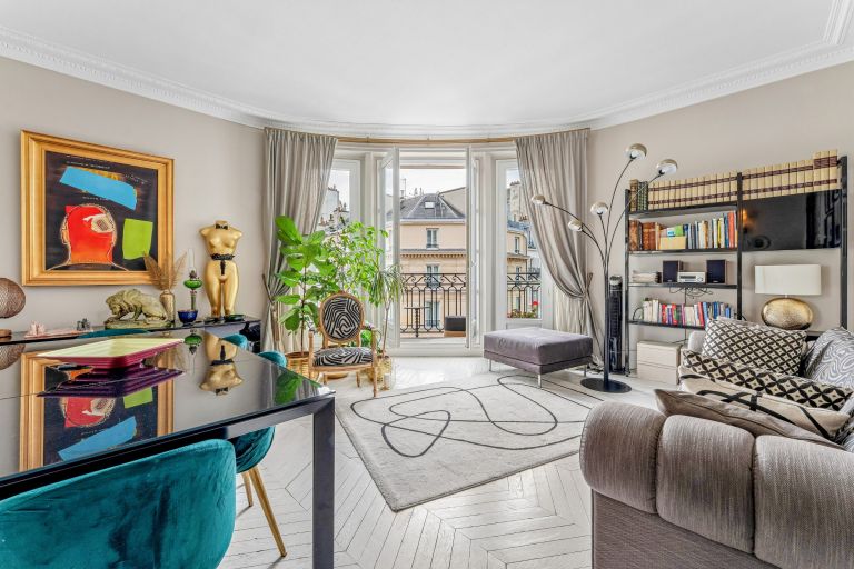 luxury apartment 3 Rooms for sale on PARIS (75116)