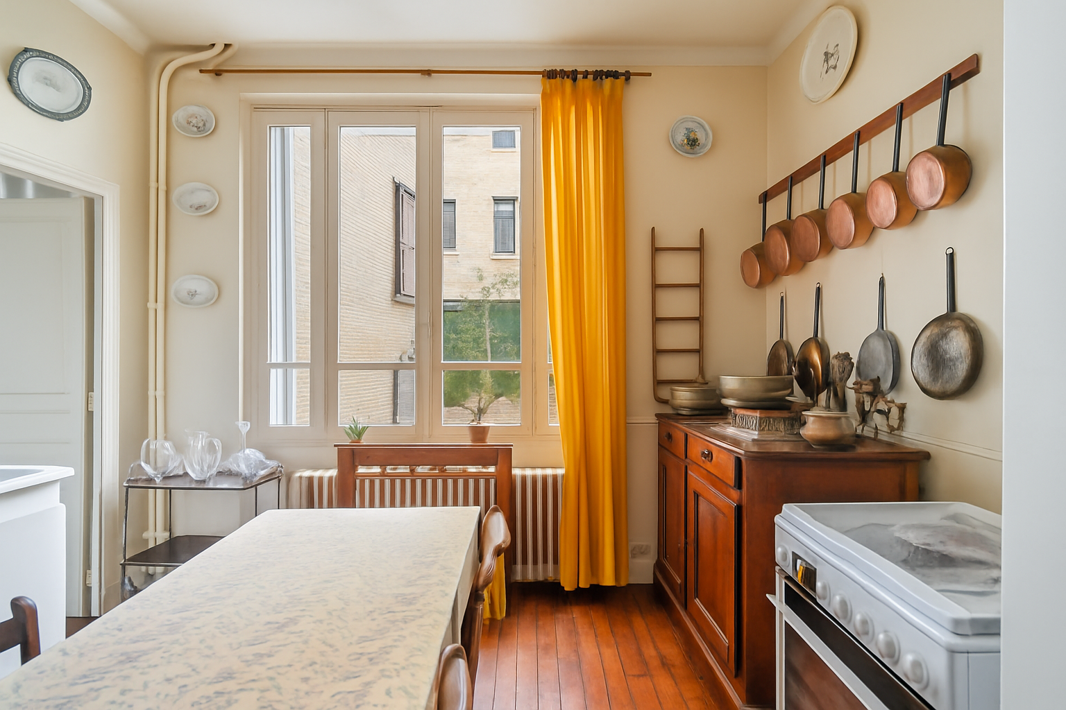 luxury apartment 8 Rooms for sale on PARIS (75016)