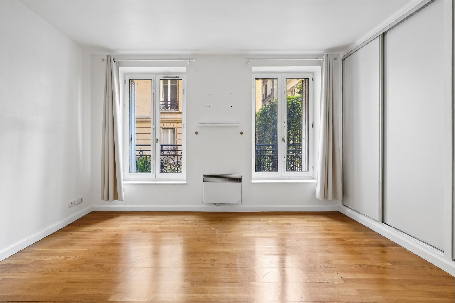 luxury apartment 3 Rooms for sale on PARIS (75008)
