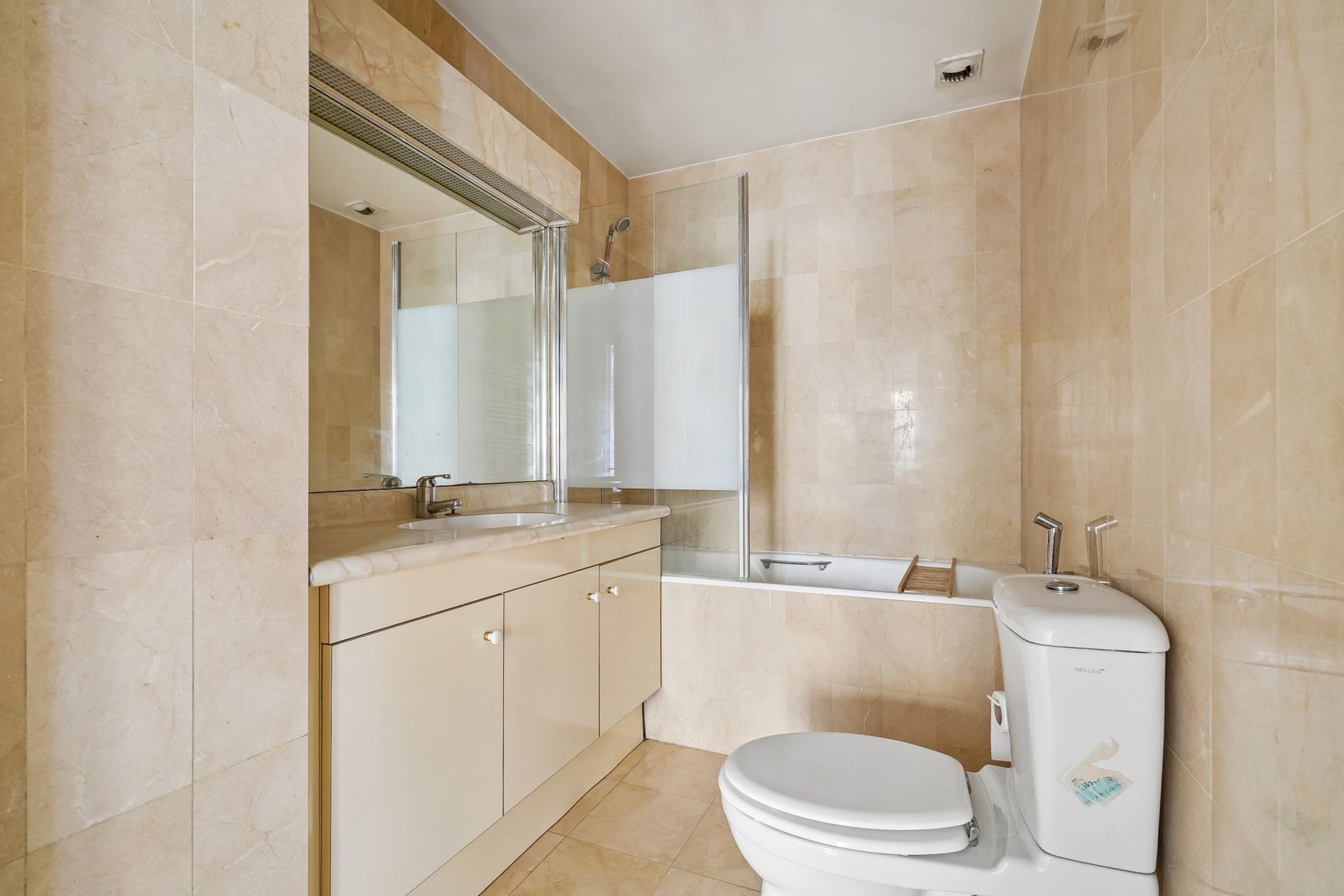 luxury apartment 3 Rooms for sale on PARIS (75008)