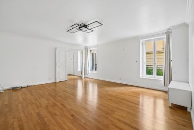 Sale Luxury apartment Paris 8 3&nbsp;Rooms 70&nbsp;m²