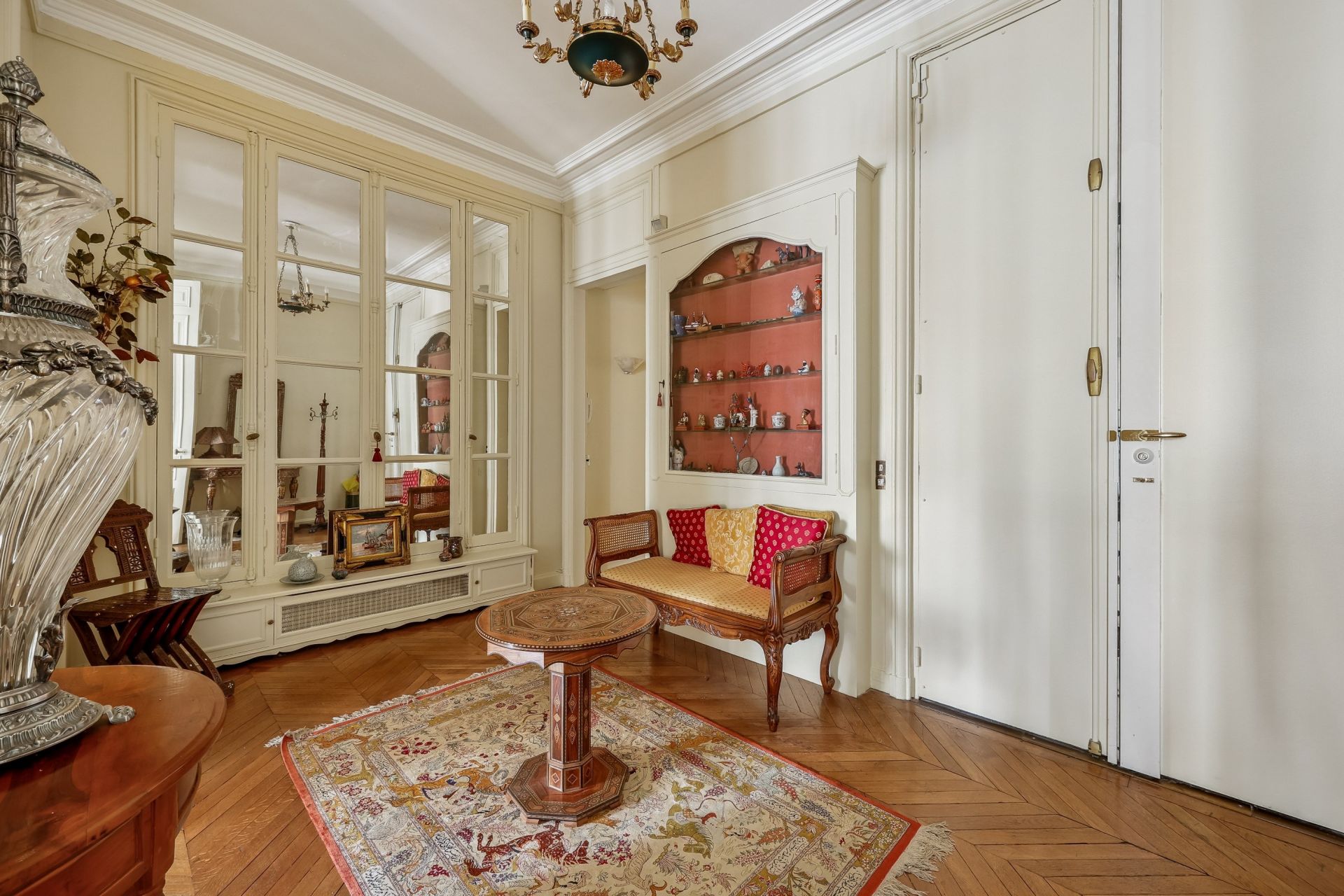 luxury apartment 4 Rooms for sale on PARIS (75116)