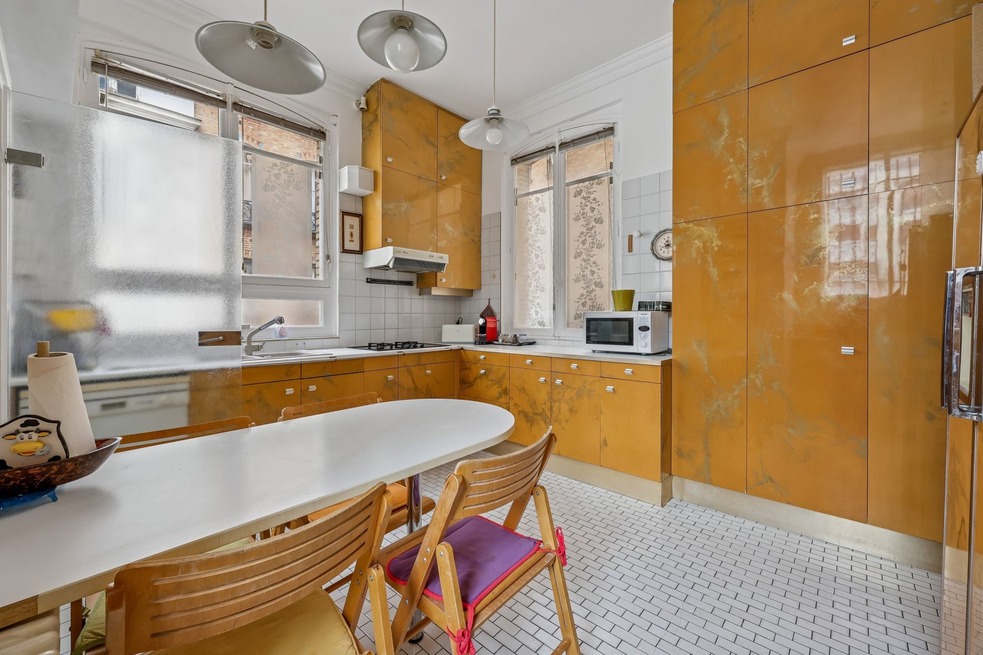 luxury apartment 4 Rooms for sale on PARIS (75116)