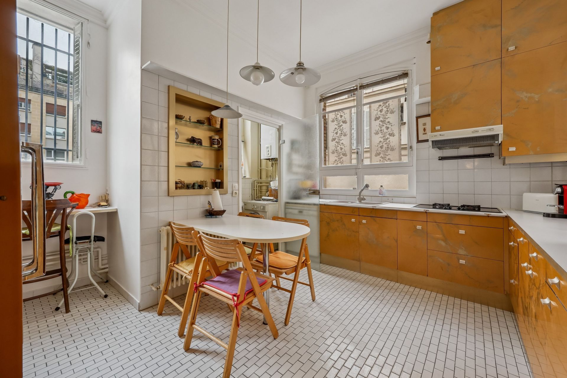 luxury apartment 4 Rooms for sale on PARIS (75116)