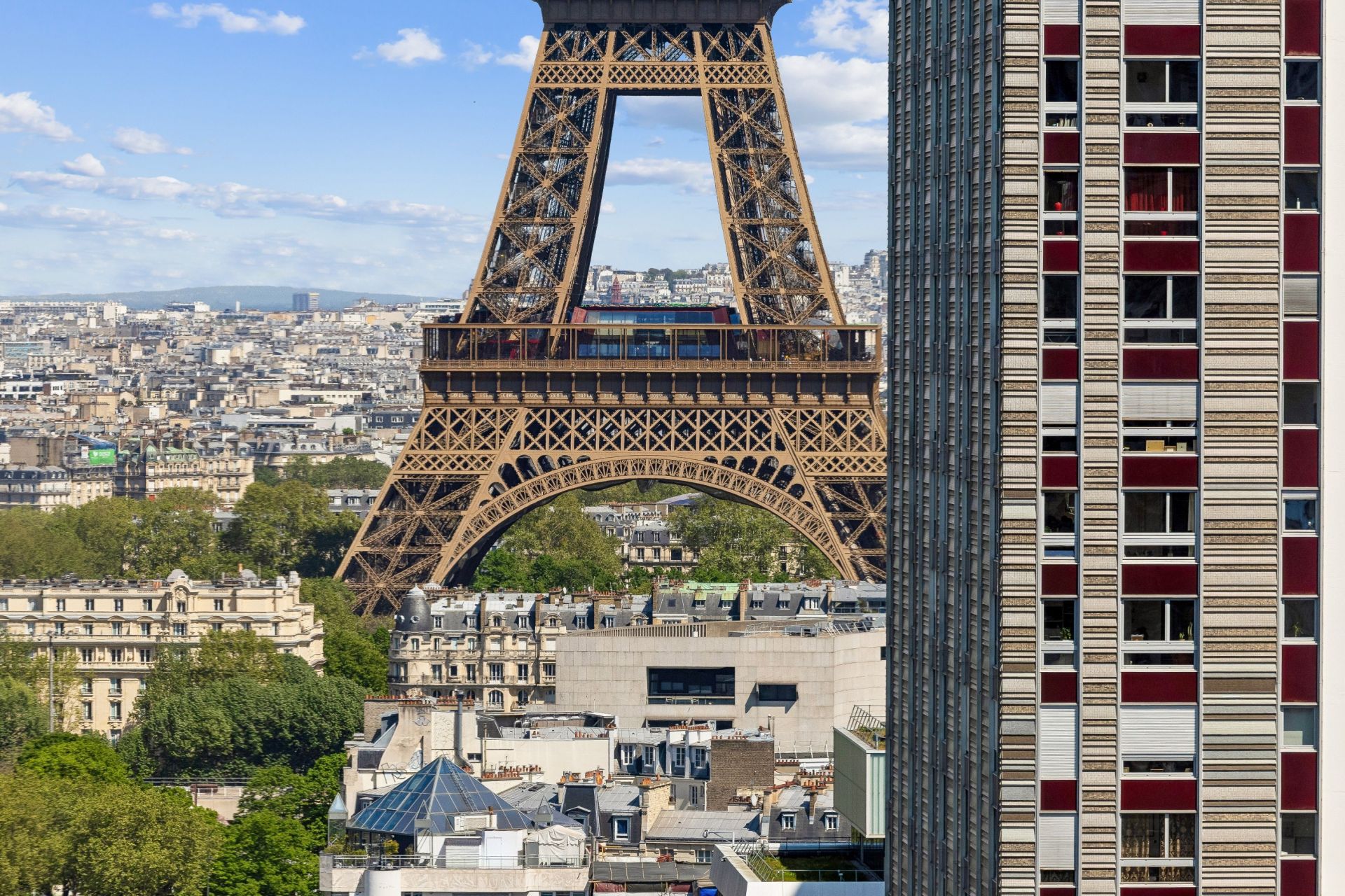 luxury apartment 4 Rooms for sale on PARIS (75015)