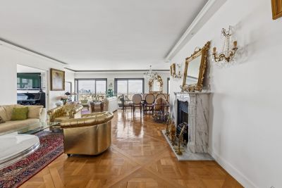 Sale Luxury apartment Paris 15 4&nbsp;Rooms 131&nbsp;m²