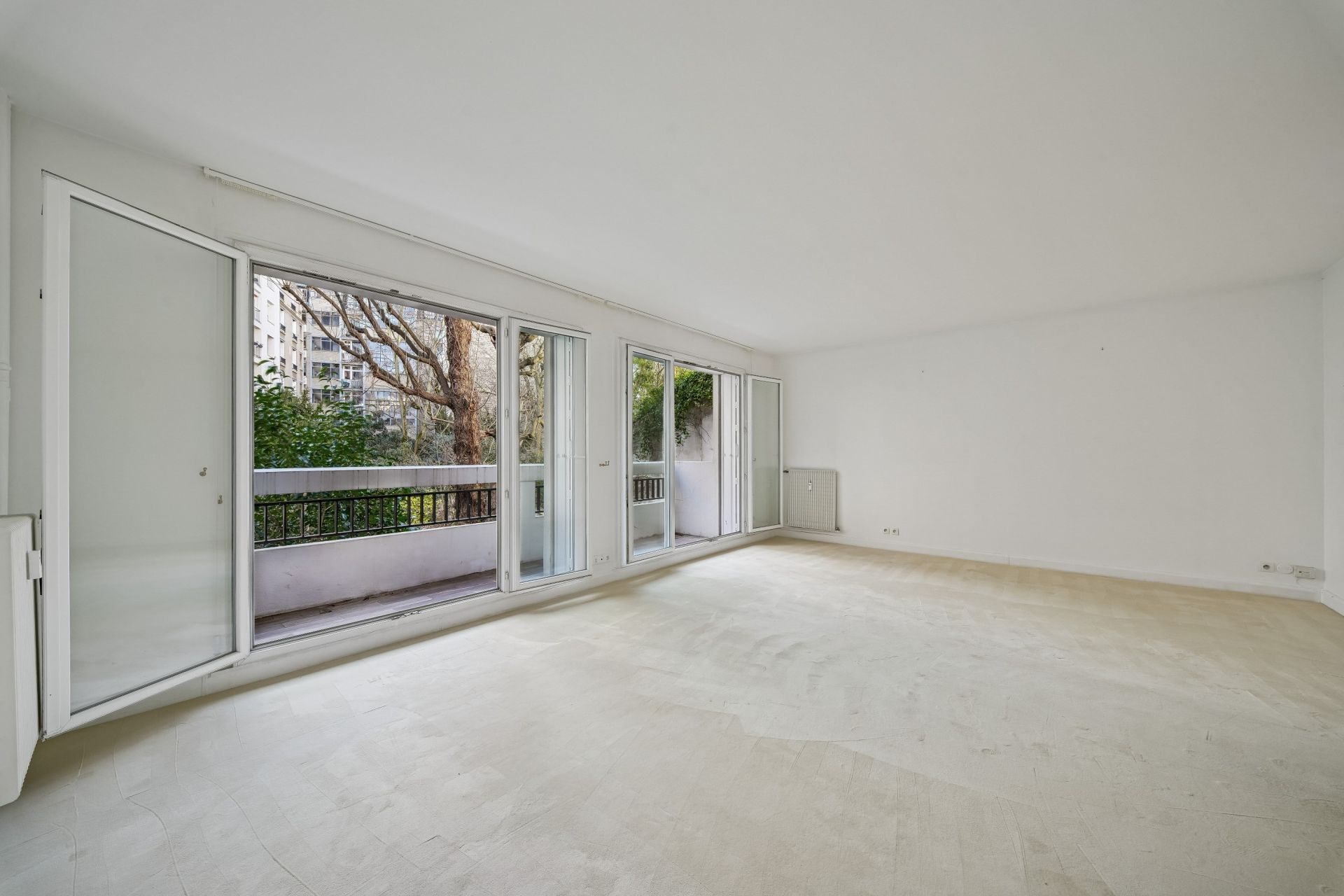 luxury apartment 4 Rooms for sale on PARIS (75016)