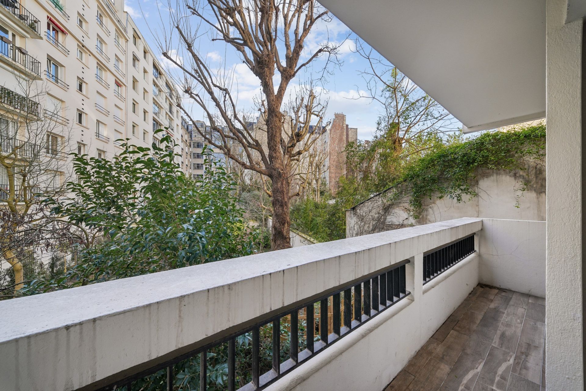 luxury apartment 4 Rooms for sale on PARIS (75016)