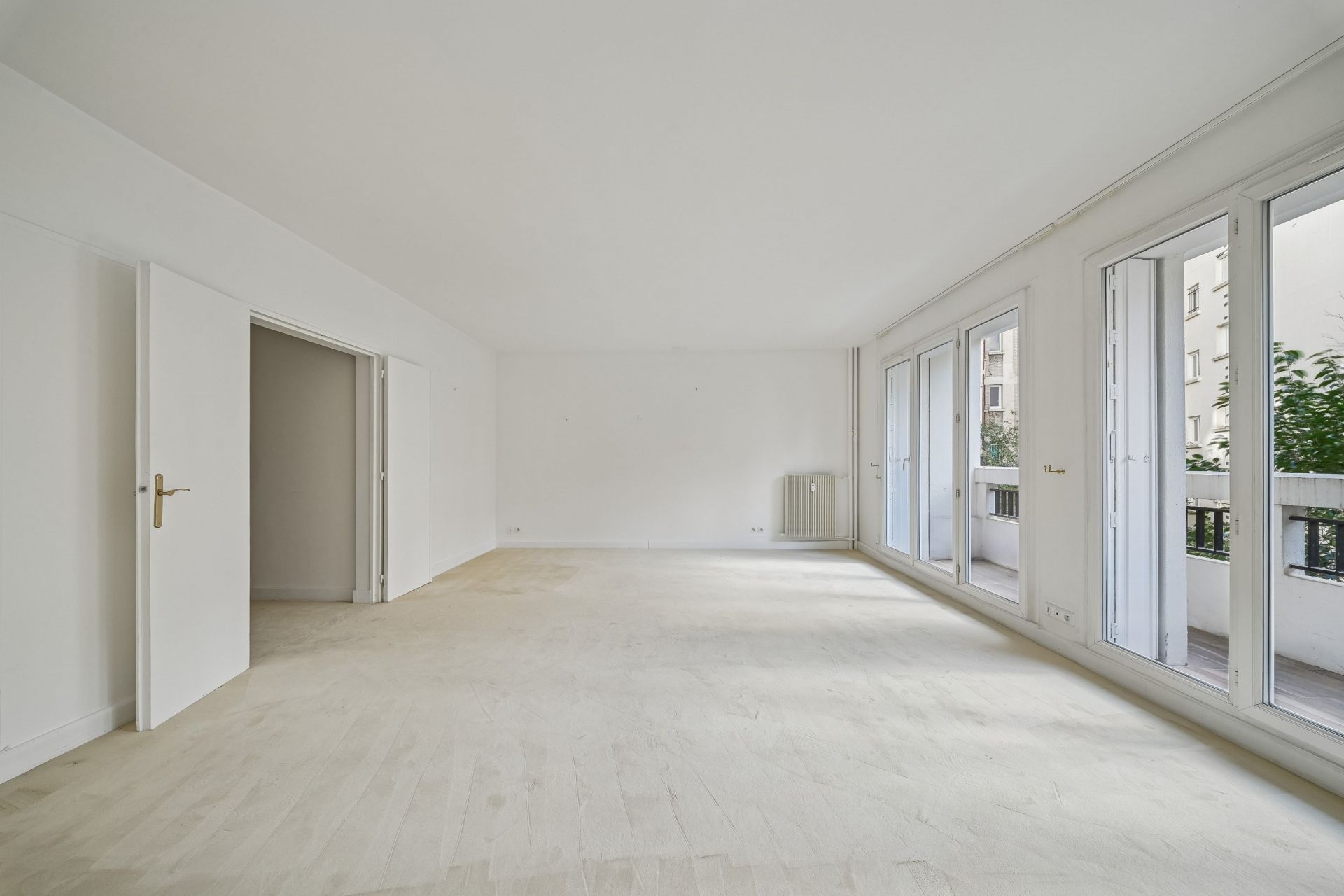 luxury apartment 4 Rooms for sale on PARIS (75016)