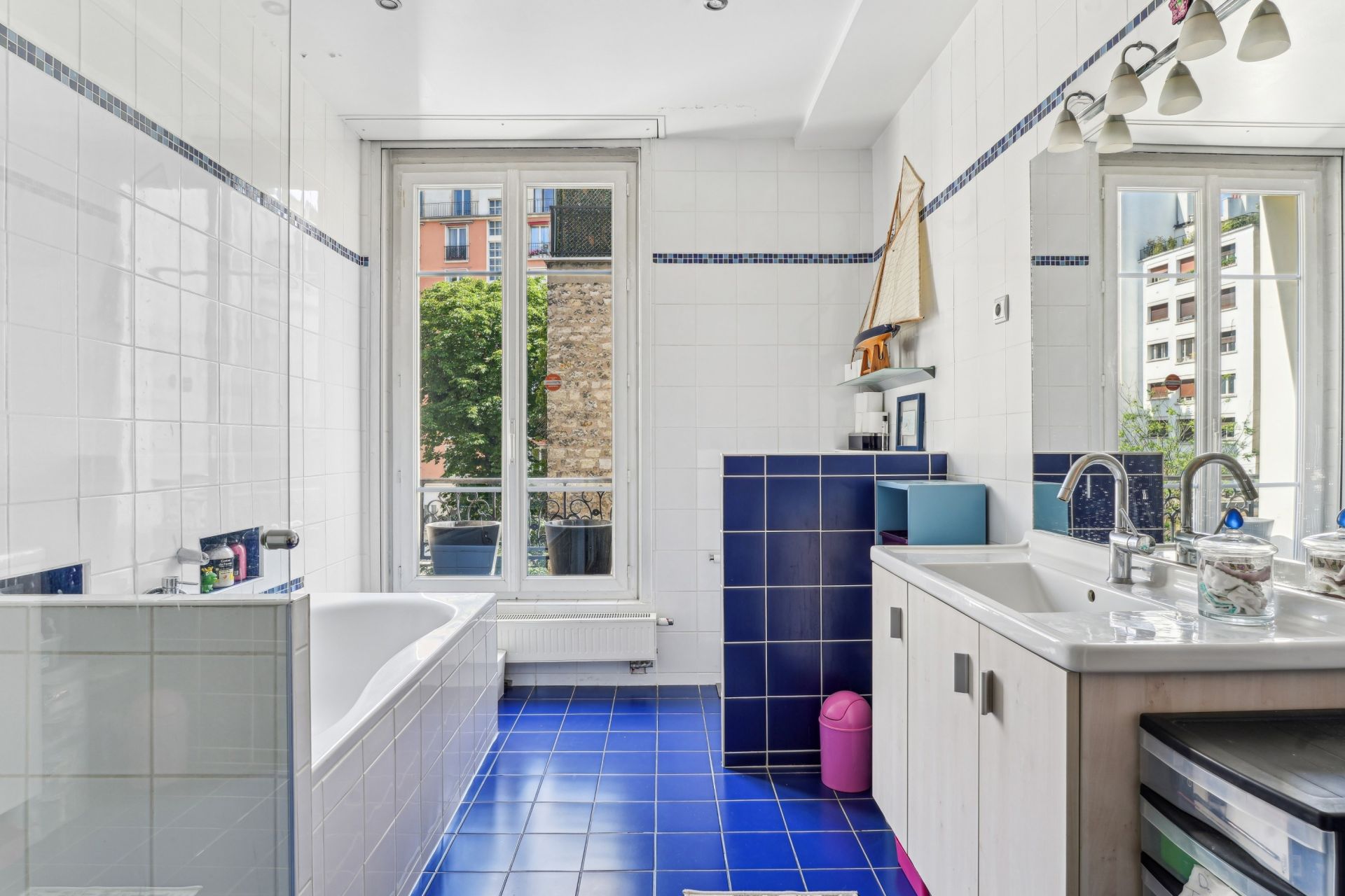 mansion (hôtel particulier) 13 Rooms for sale on PARIS (75016)