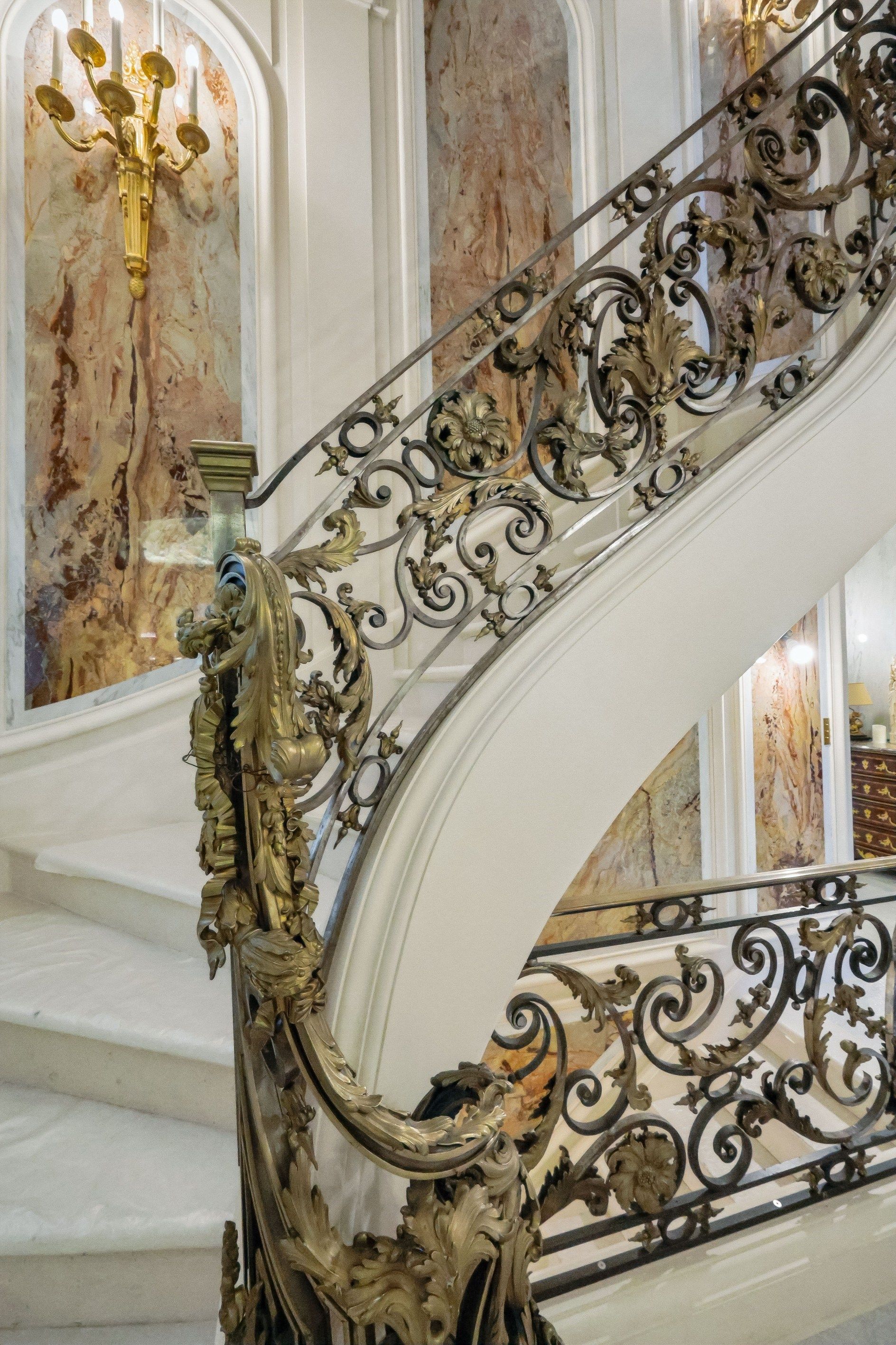 mansion (hôtel particulier) 15 Rooms for sale on PARIS (75016)