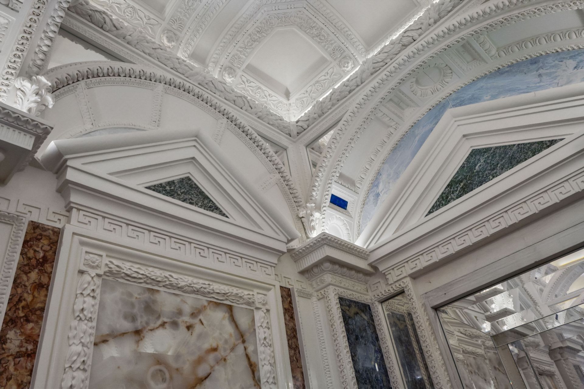 mansion (hôtel particulier) 15 Rooms for sale on PARIS (75016)