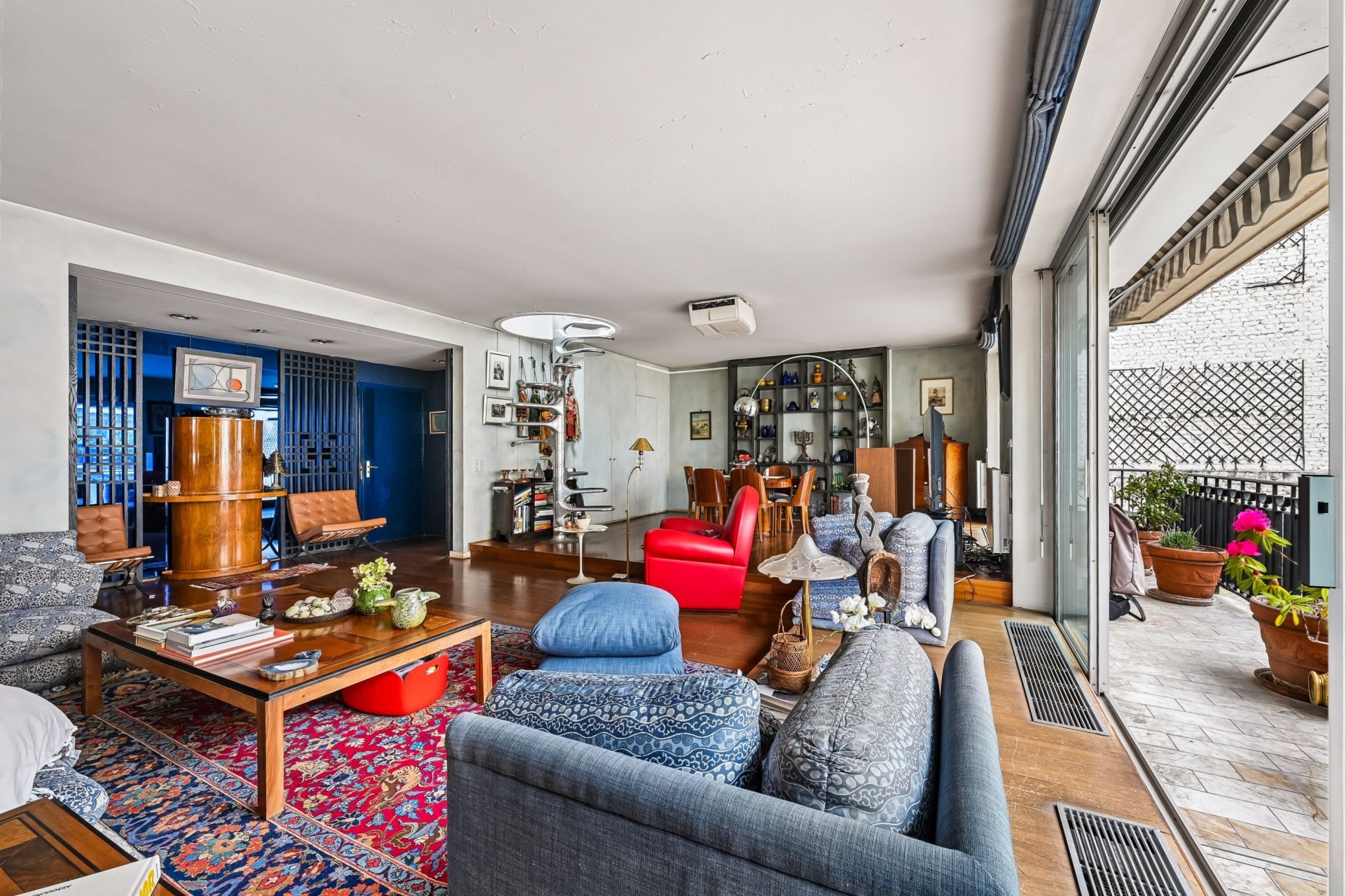 luxury apartment 5 Rooms for sale on NEUILLY SUR SEINE (92200)