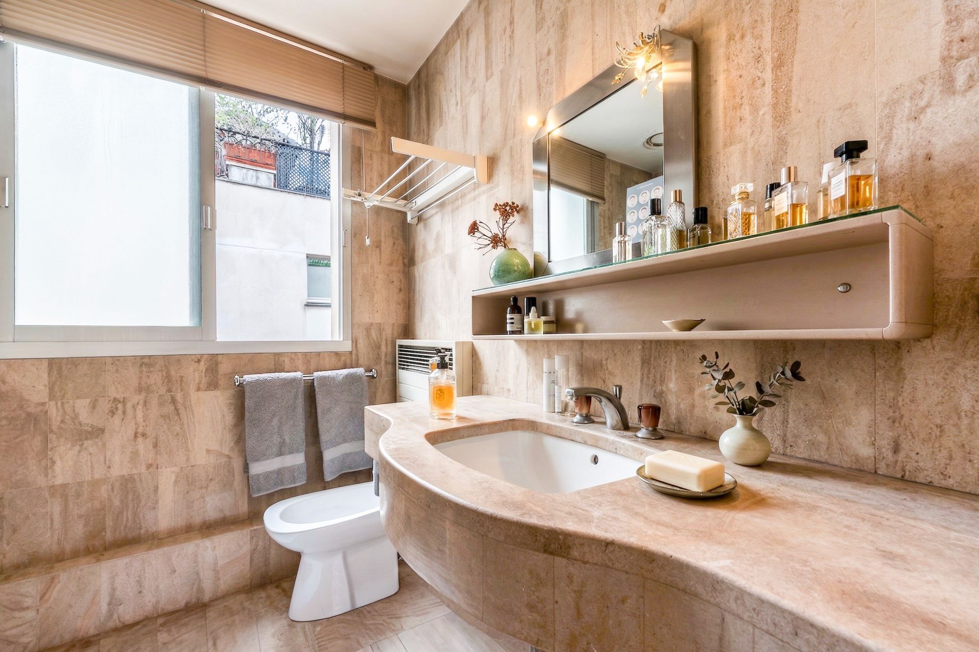 luxury apartment 5 Rooms for sale on NEUILLY SUR SEINE (92200)