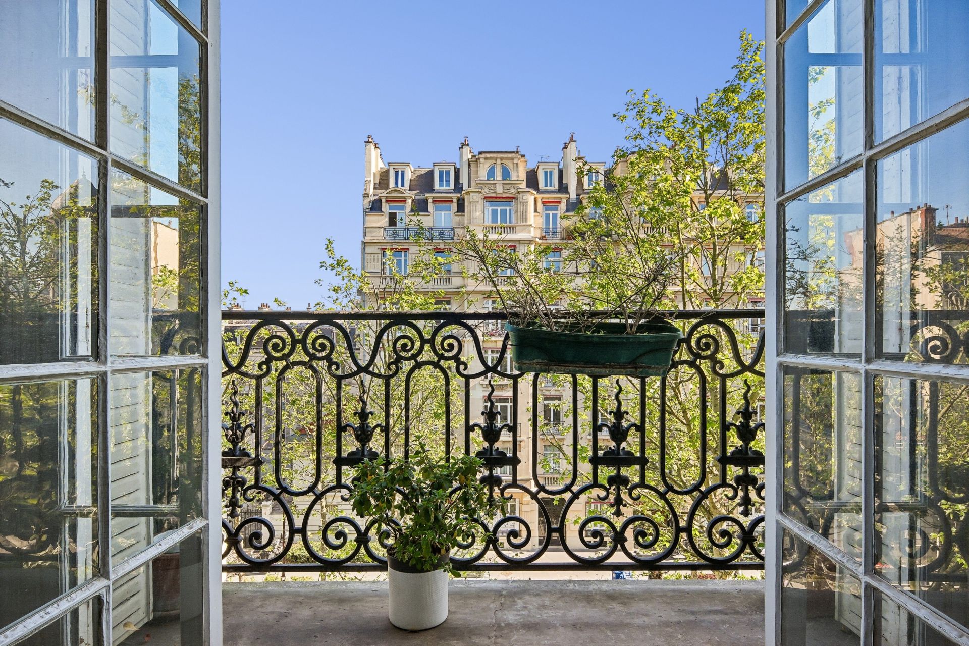 luxury apartment 4 Rooms for sale on NEUILLY SUR SEINE (92200)