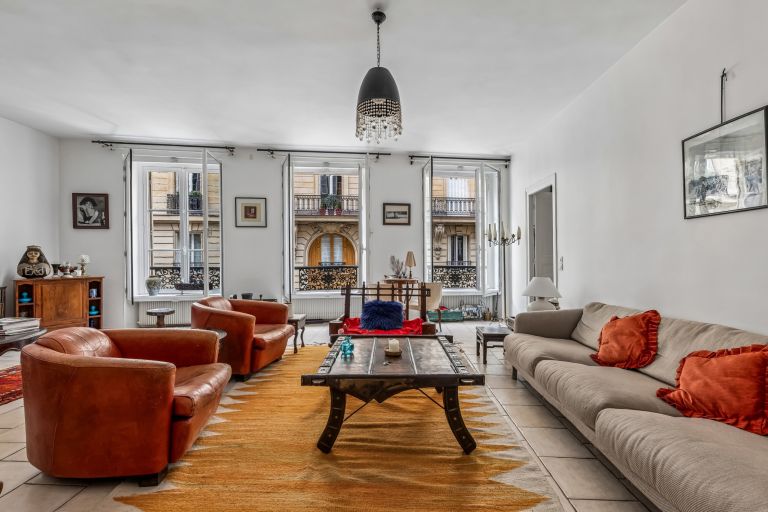luxury apartment 4 Rooms for sale on PARIS (75008)