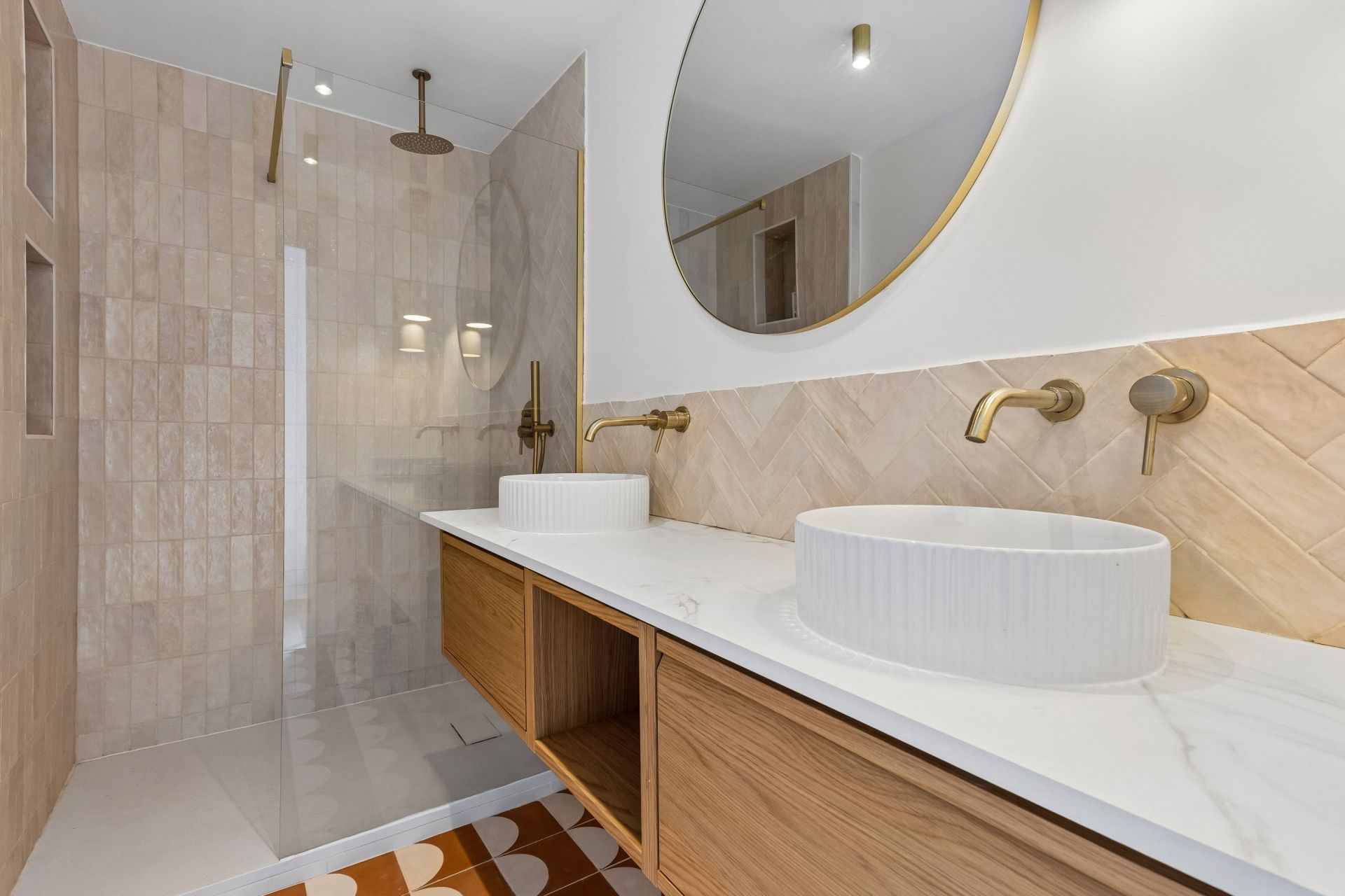 luxury apartment 2 Rooms for sale on PARIS (75004)
