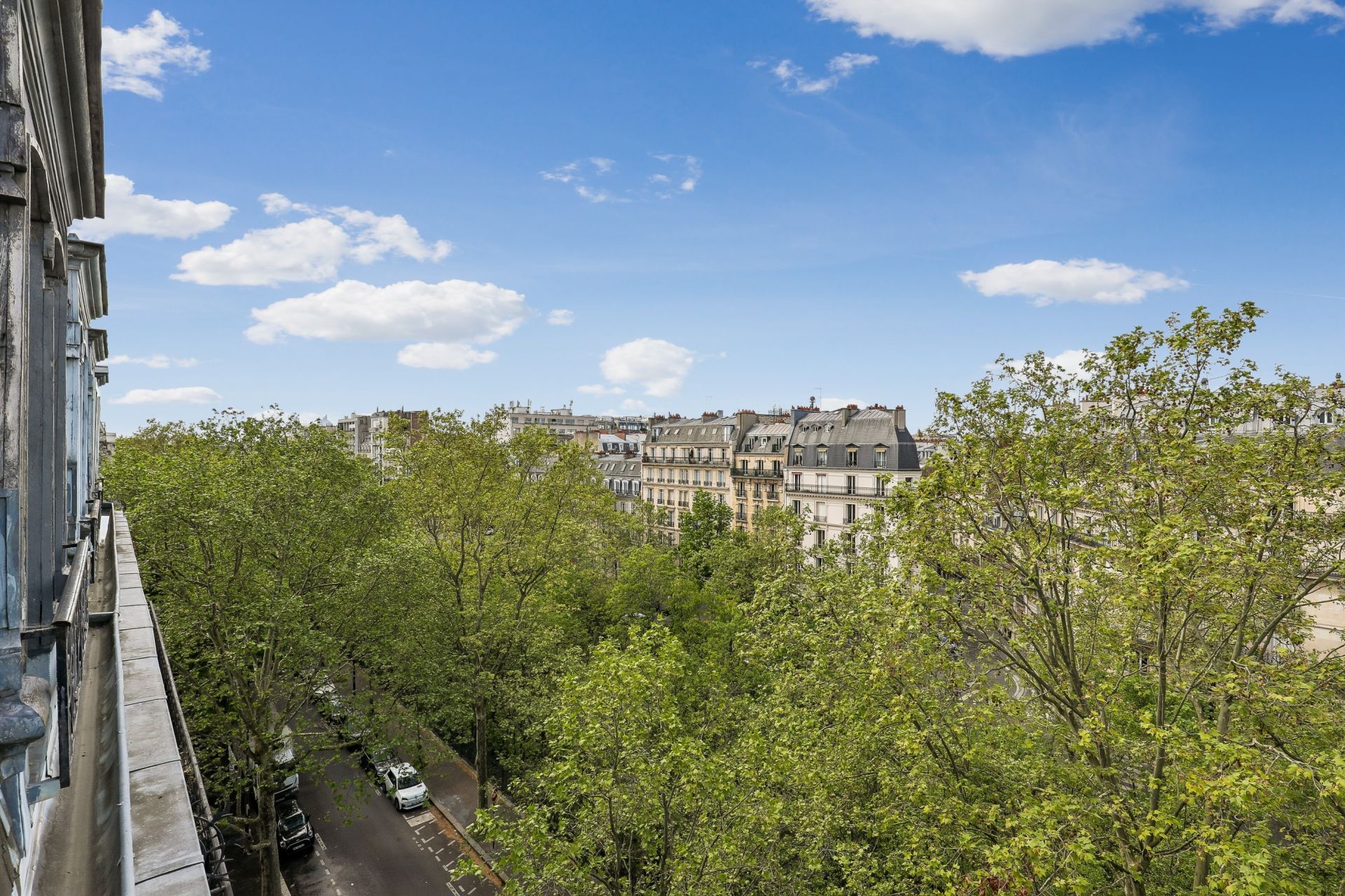 luxury apartment 2 Rooms for sale on PARIS (75017)
