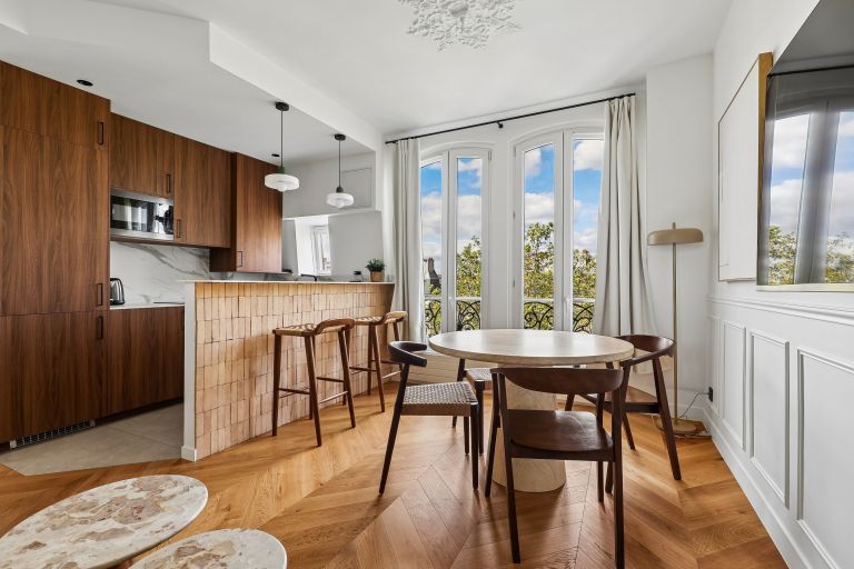 luxury apartment 2 Rooms for sale on PARIS (75017)