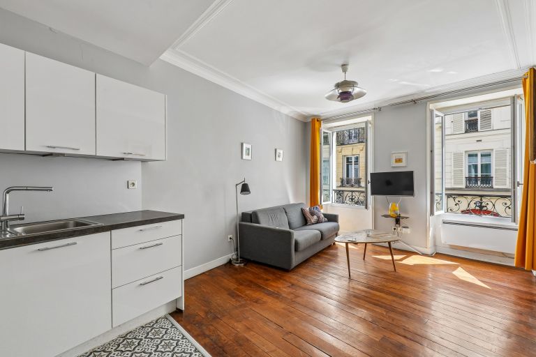 luxury apartment 2 Rooms for sale on PARIS (75017)
