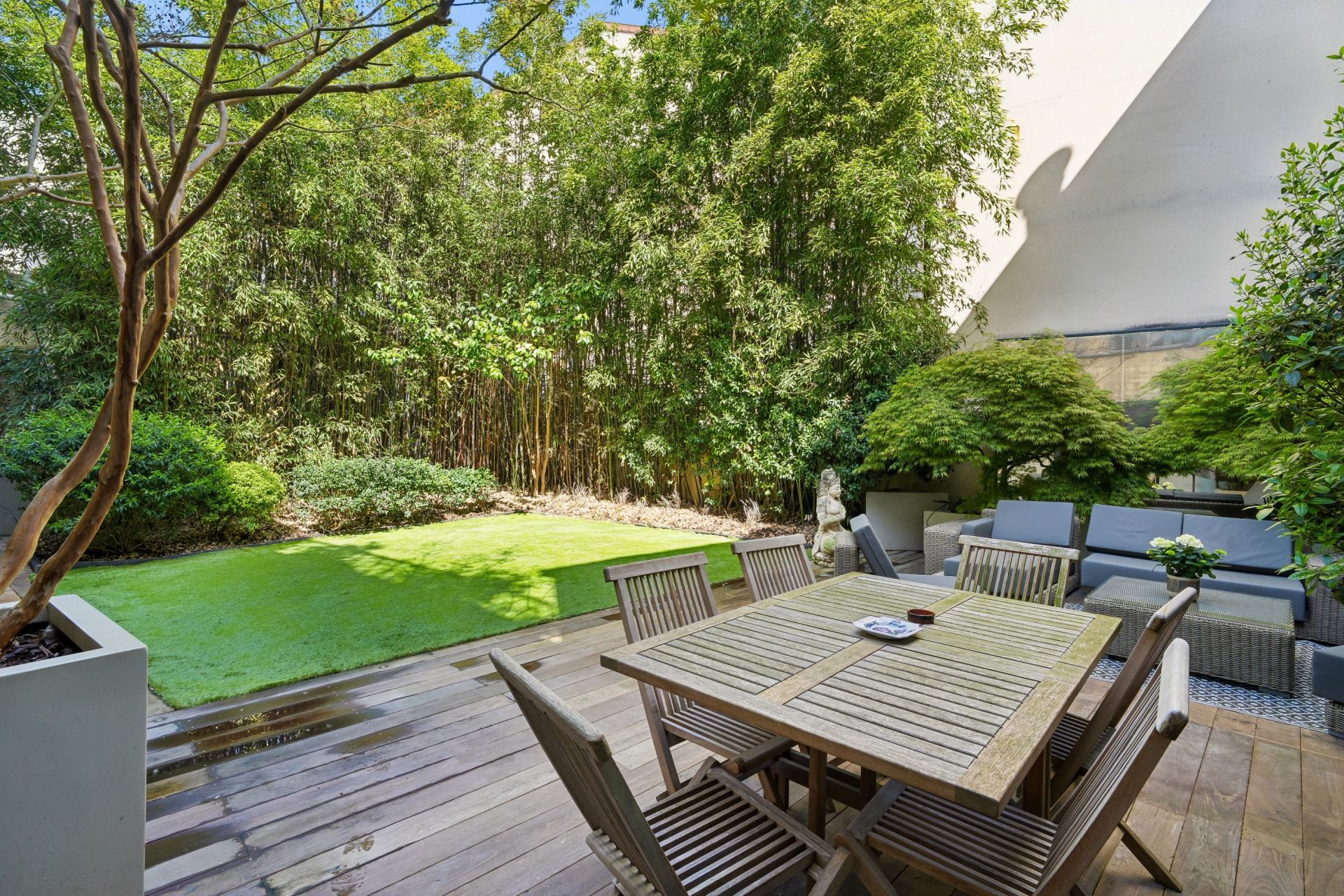 luxury house 11 Rooms for sale on PUTEAUX (92800)