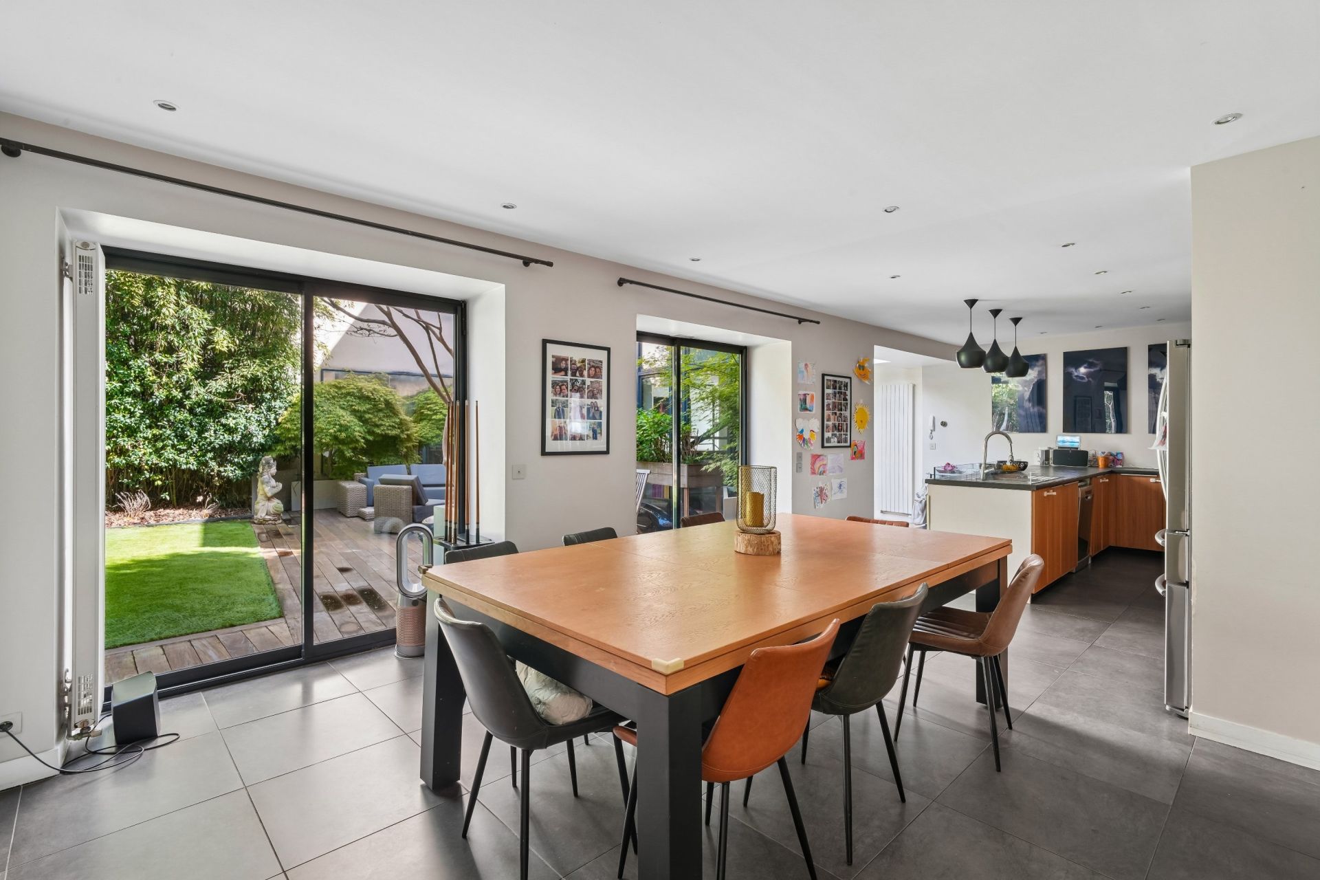 luxury house 11 Rooms for sale on PUTEAUX (92800)