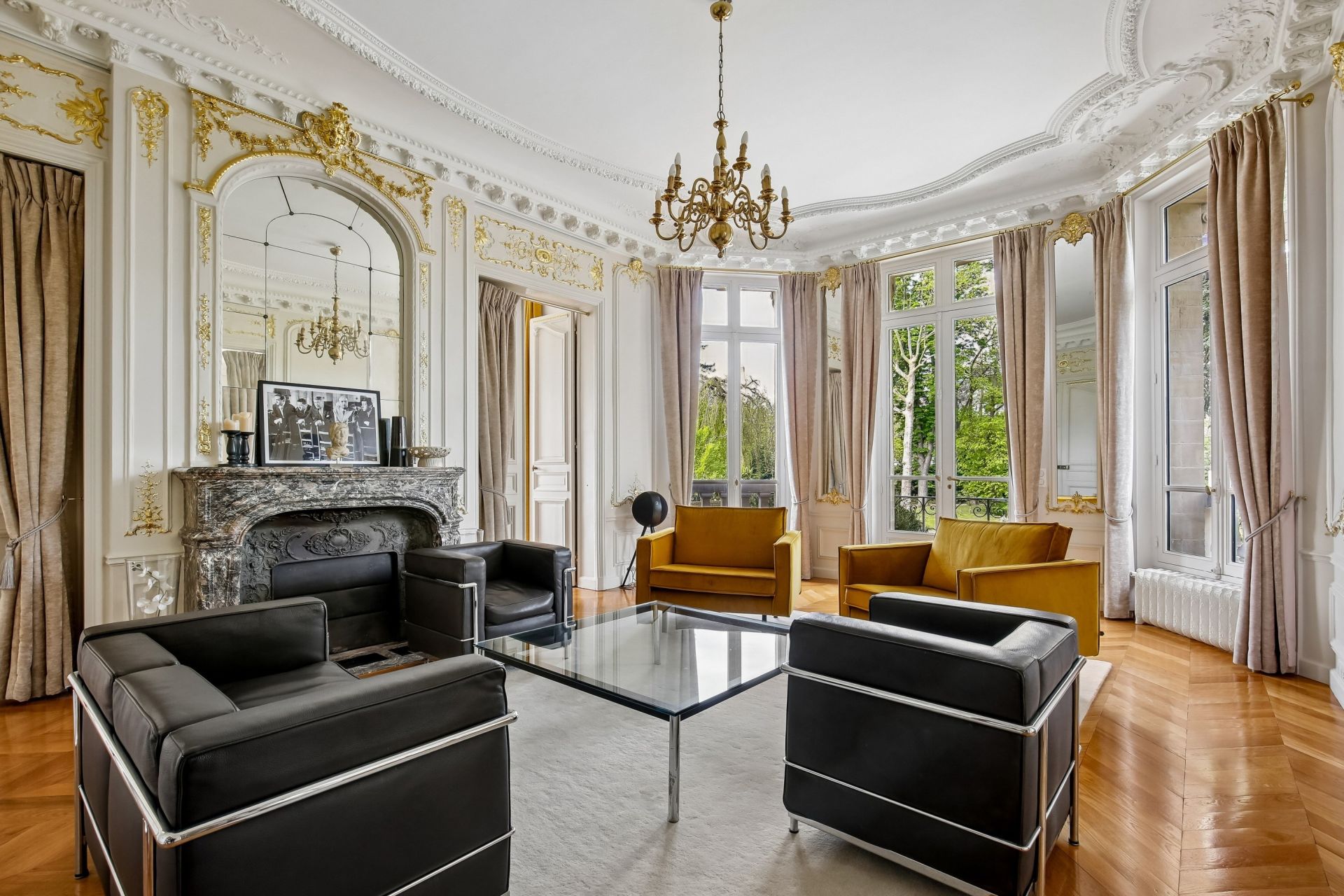 castle 18 Rooms for sale on LE VESINET (78110)