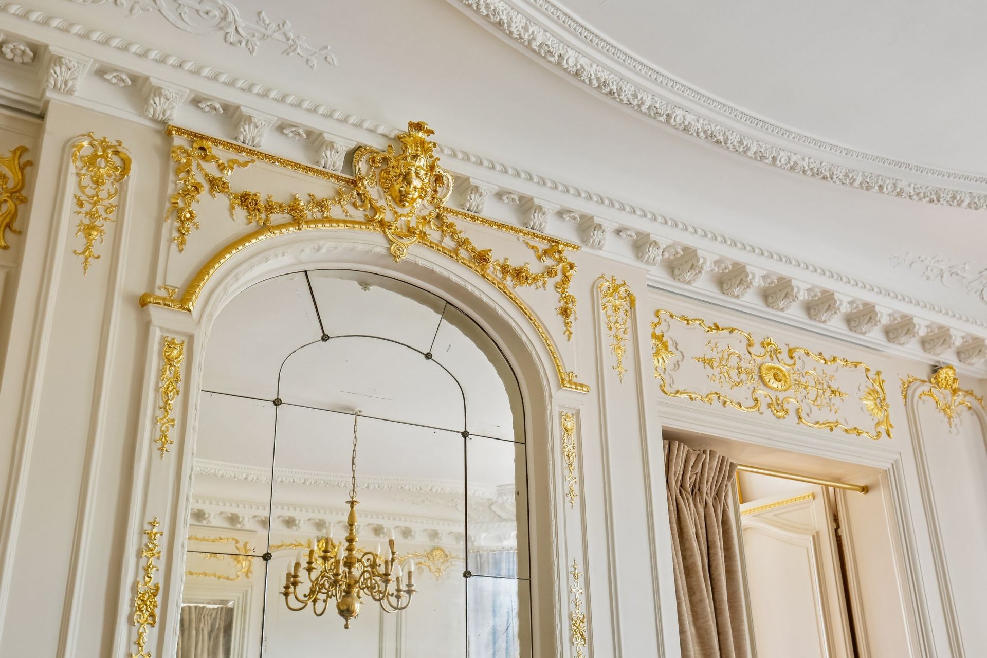 castle 18 Rooms for sale on LE VESINET (78110)
