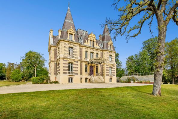 Vente Château Le Vésinet 18&nbsp;Pièces 750&nbsp;m²