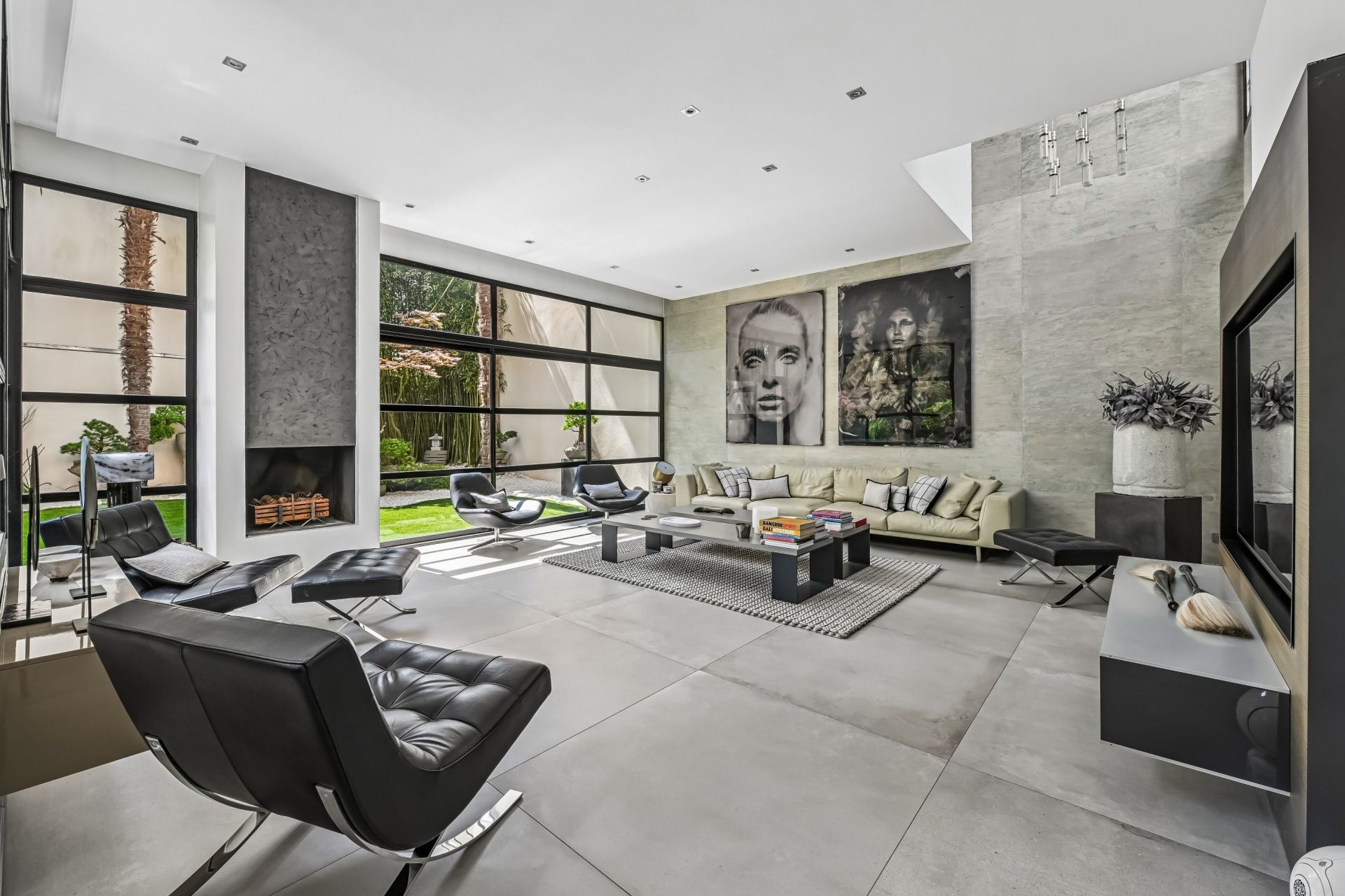 contemporary house 6 Rooms for sale on SURESNES (92150)