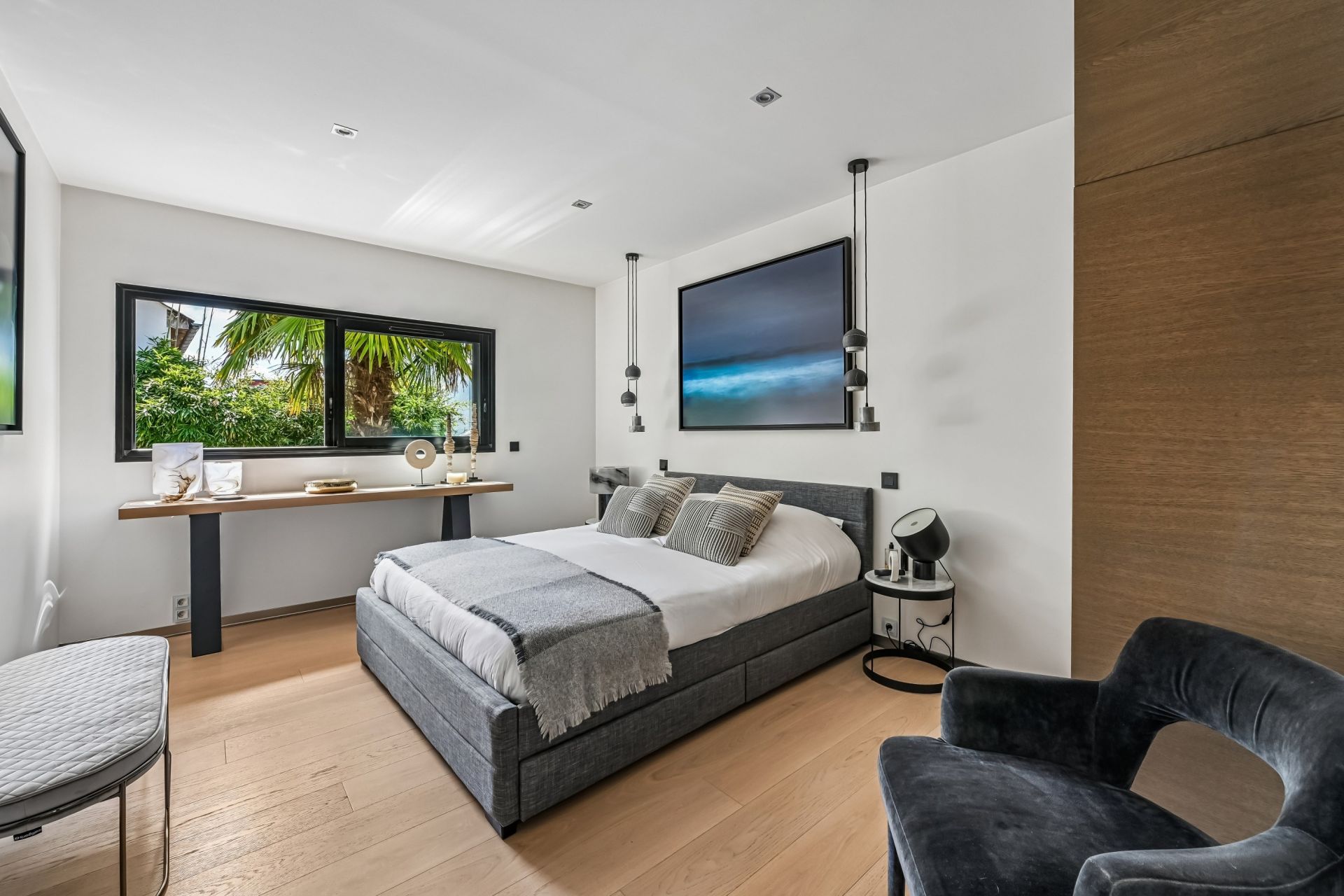 contemporary house 6 Rooms for sale on SURESNES (92150)