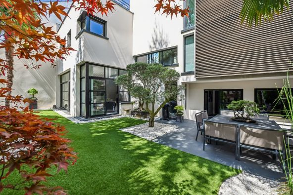 Vente Maison contemporaine Suresnes 6&nbsp;Pièces 208&nbsp;m²