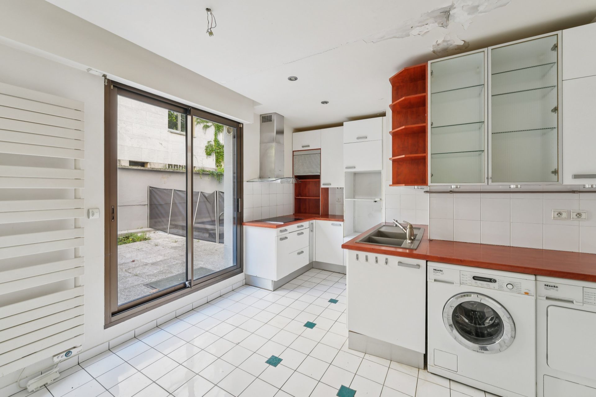luxury apartment 6 Rooms for sale on NEUILLY SUR SEINE (92200)