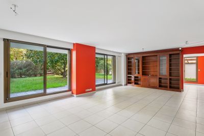 Sale Luxury apartment Neuilly-sur-Seine 6&nbsp;Rooms 158.1&nbsp;m²