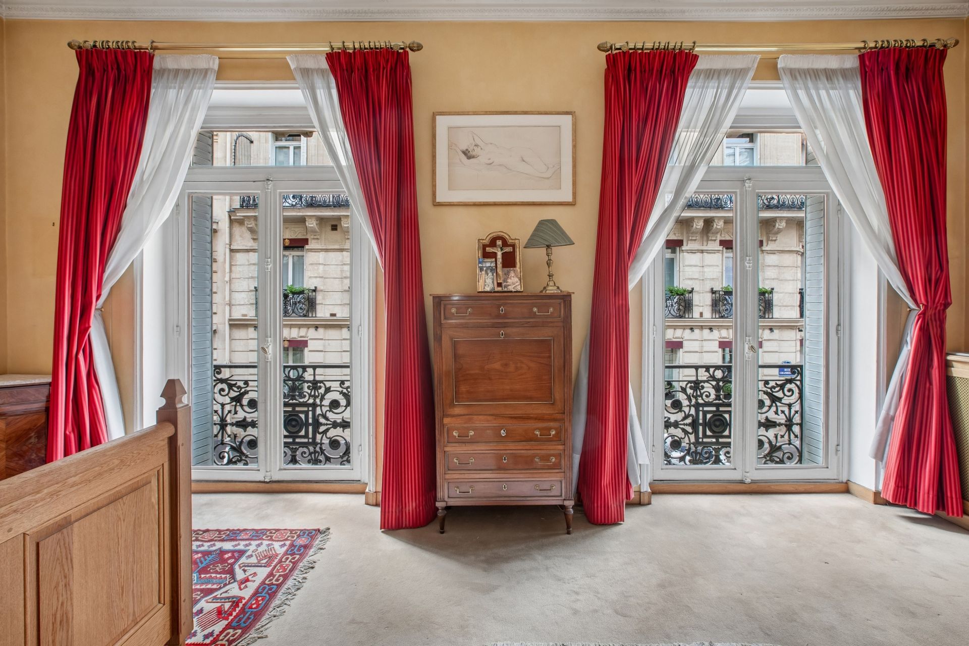 luxury apartment 5 Rooms for sale on PARIS (75008)