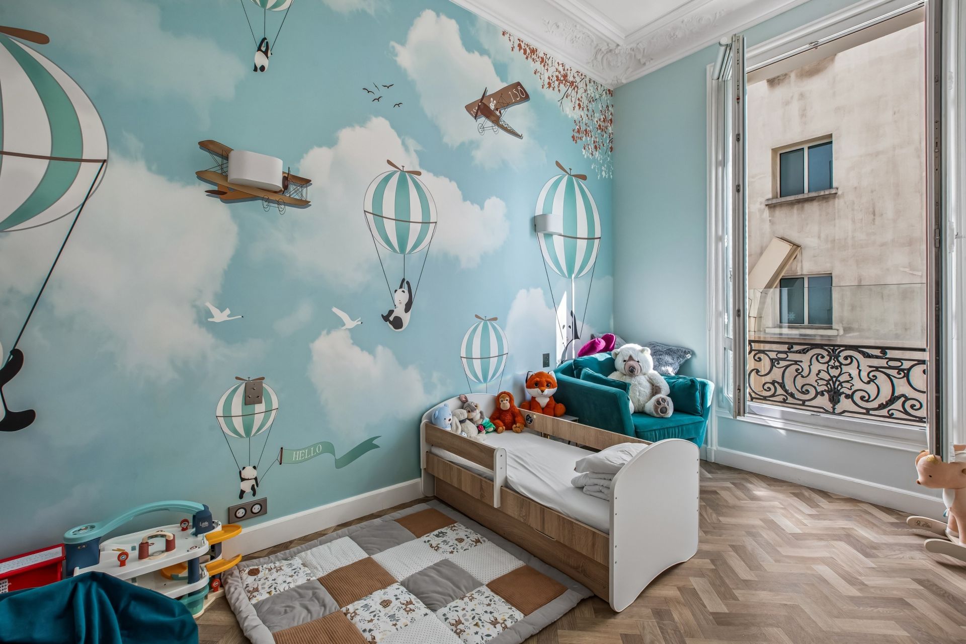 luxury apartment 6 Rooms for sale on PARIS (75008)