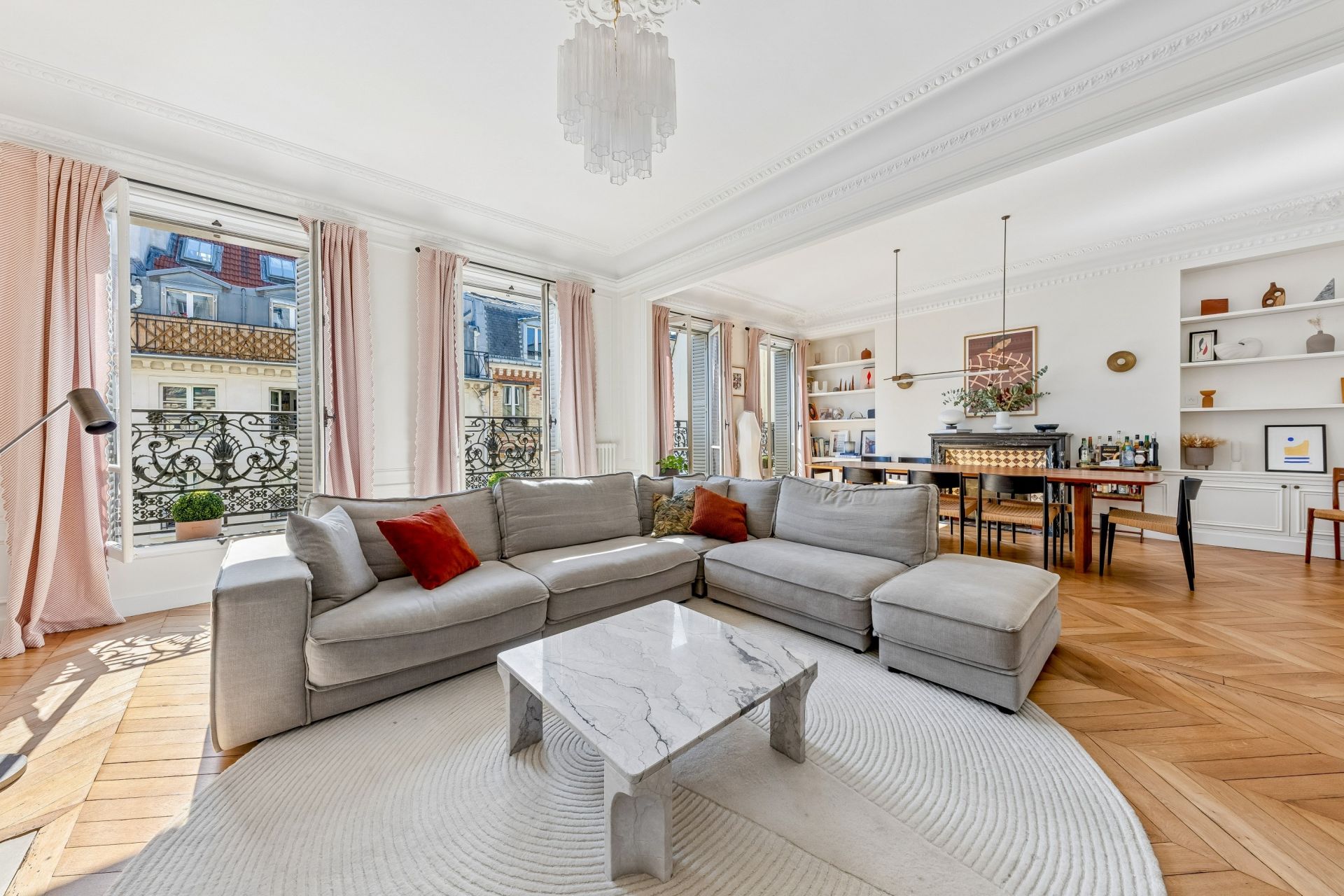 luxury apartment 5 Rooms for sale on PARIS (75003)
