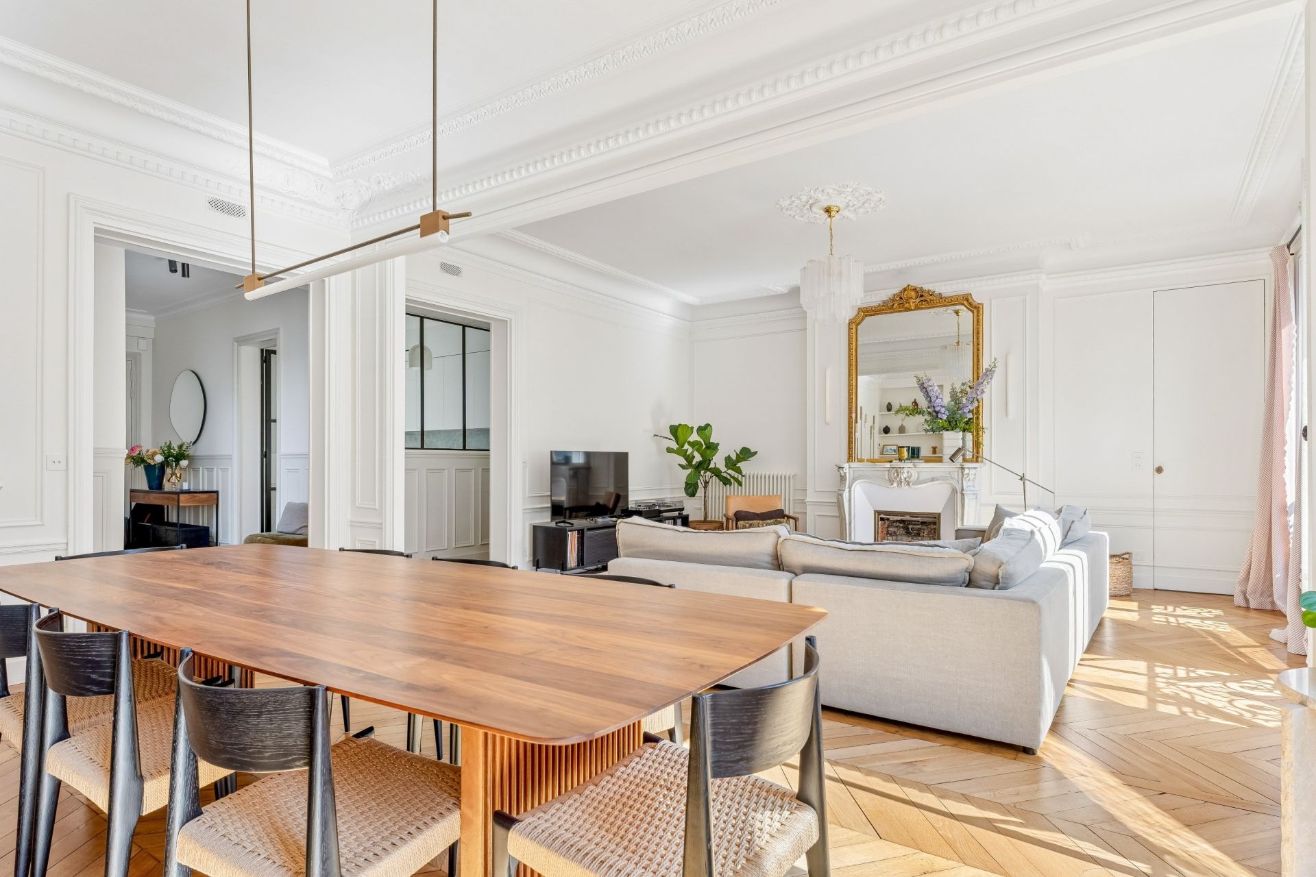 luxury apartment 5 Rooms for sale on PARIS (75003)