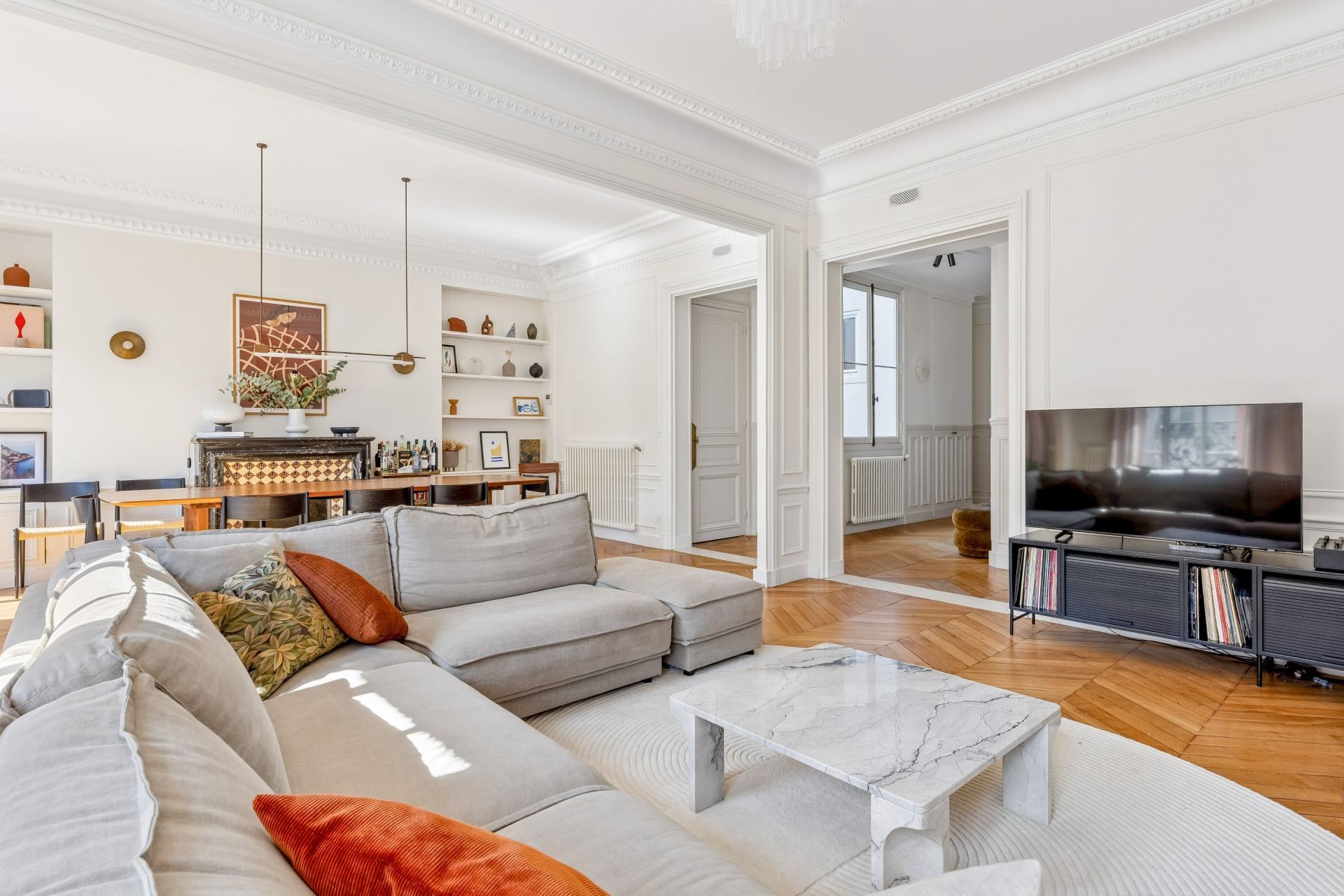 luxury apartment 5 Rooms for sale on PARIS (75003)