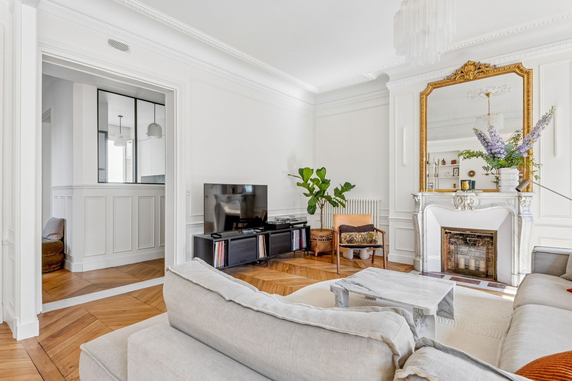 luxury apartment 5 Rooms for sale on PARIS (75003)