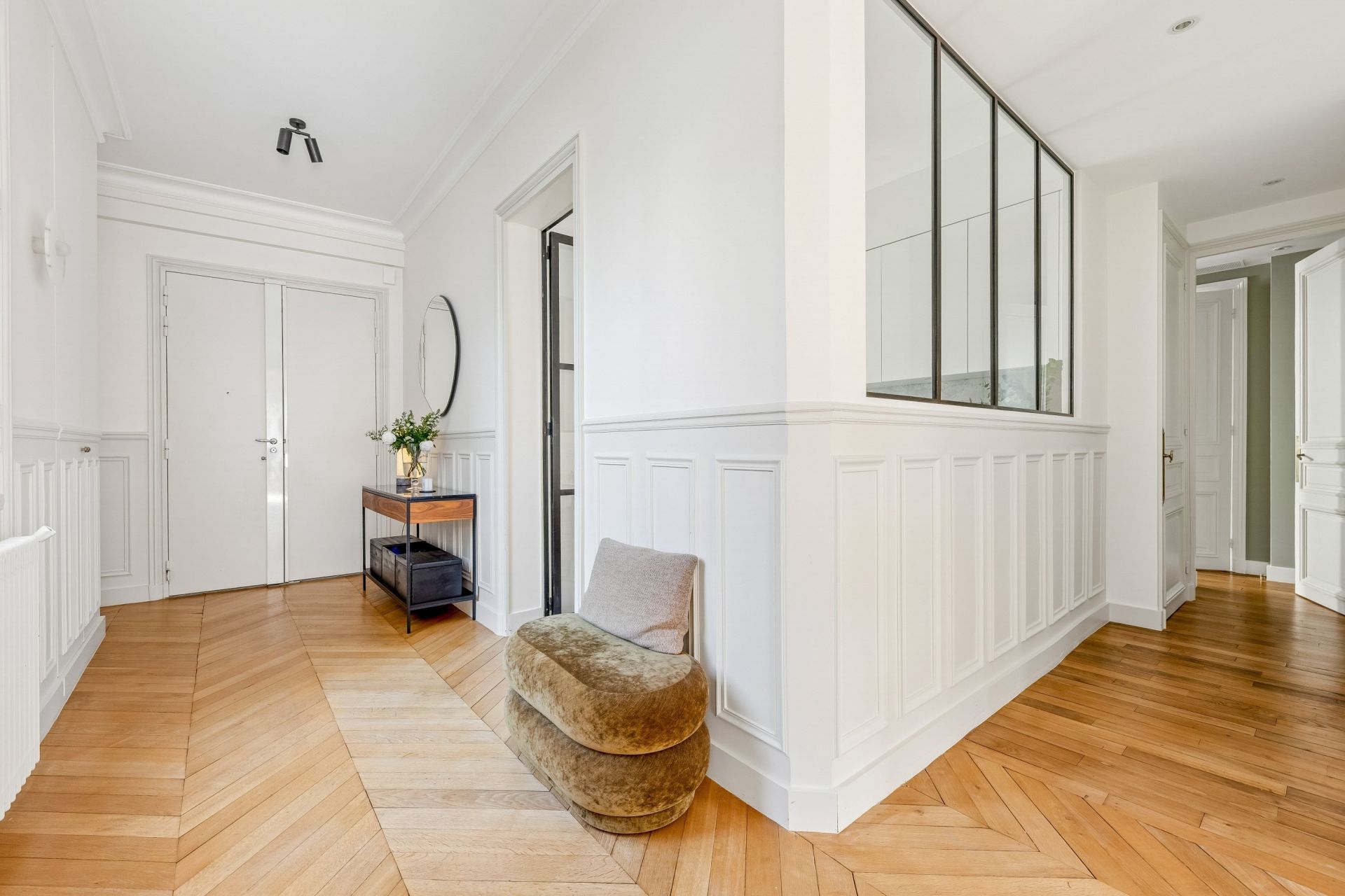 luxury apartment 5 Rooms for sale on PARIS (75003)