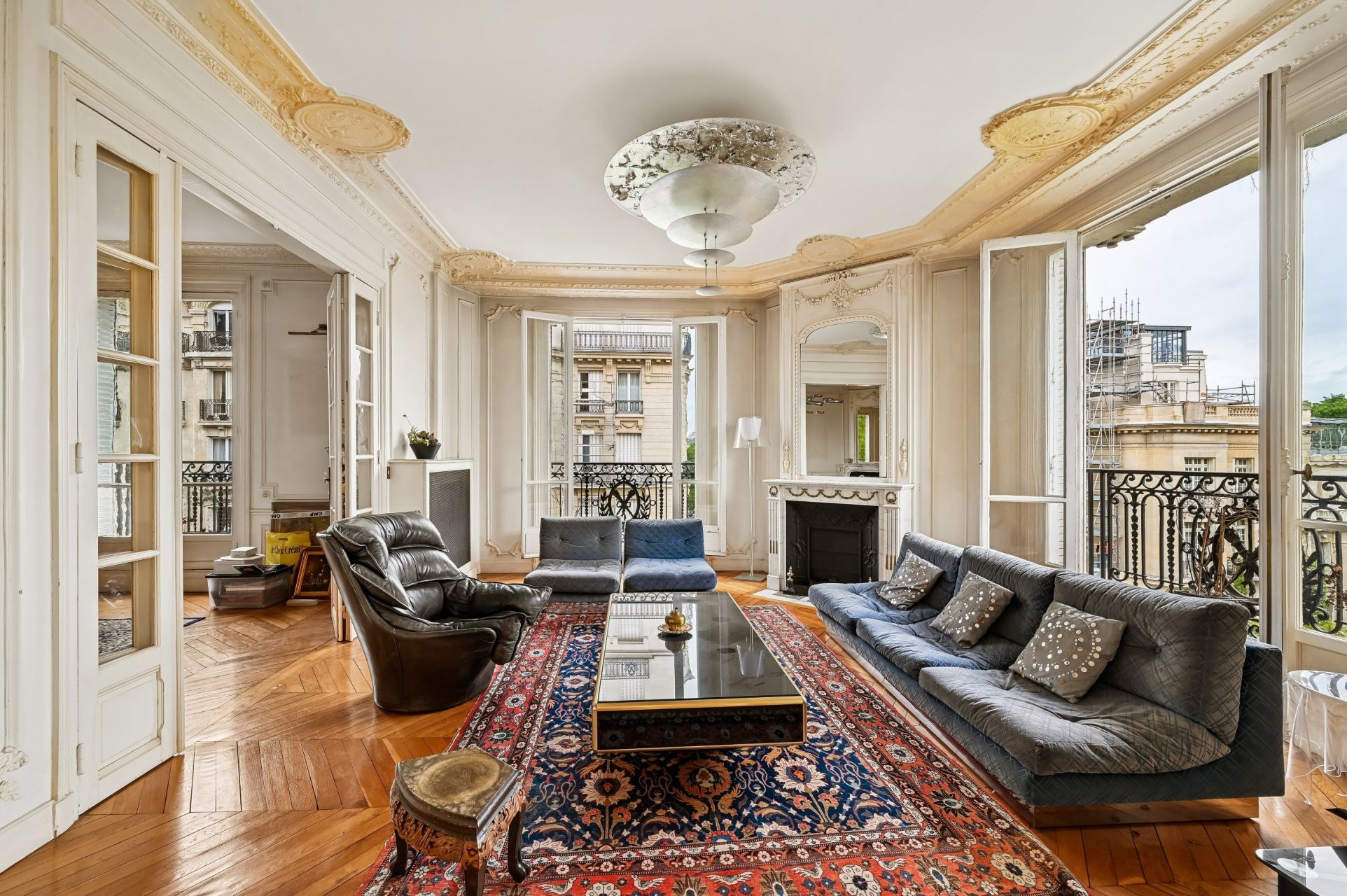 luxury apartment 6 Rooms for sale on PARIS (75007)