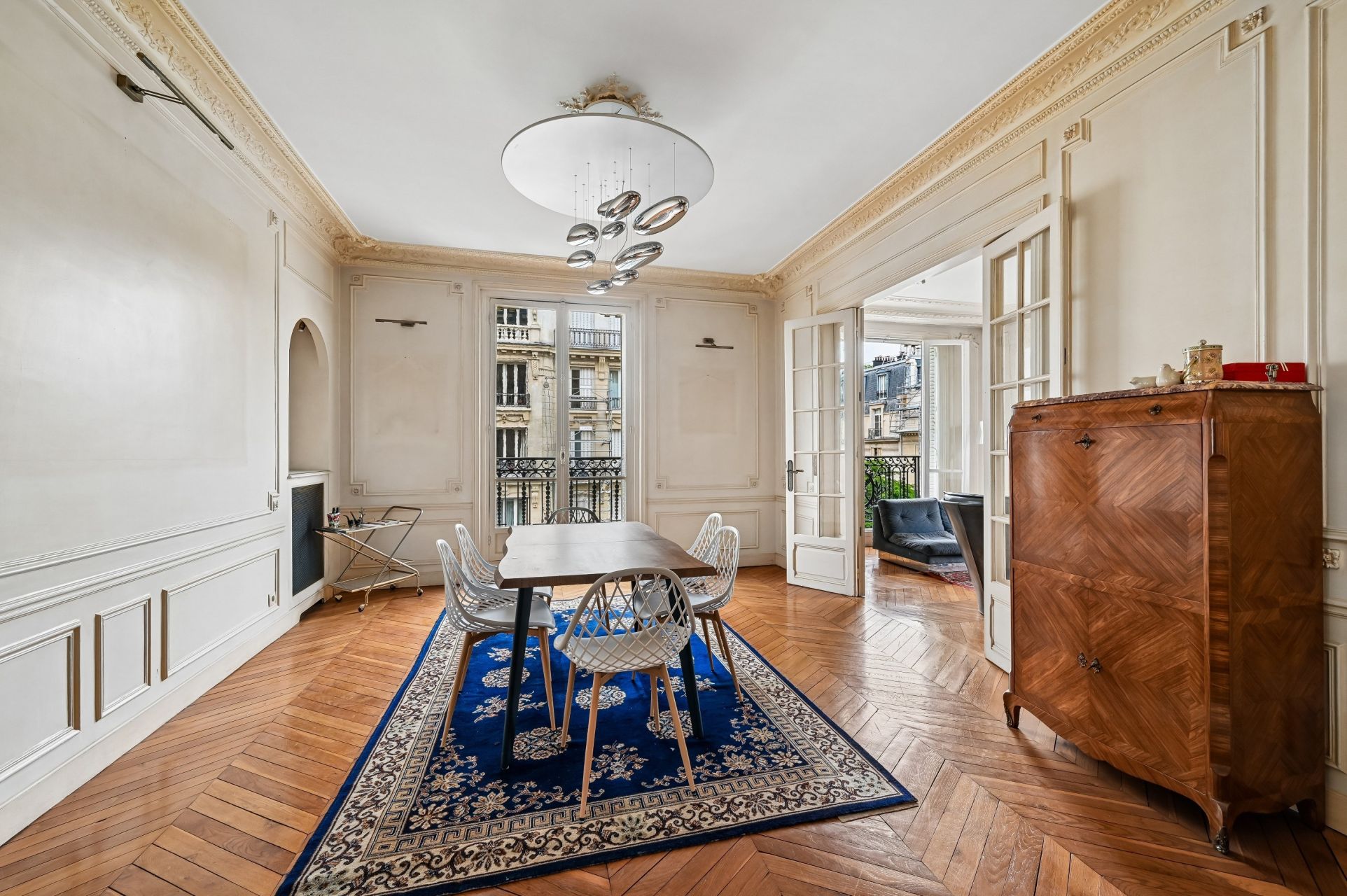 luxury apartment 6 Rooms for sale on PARIS (75007)