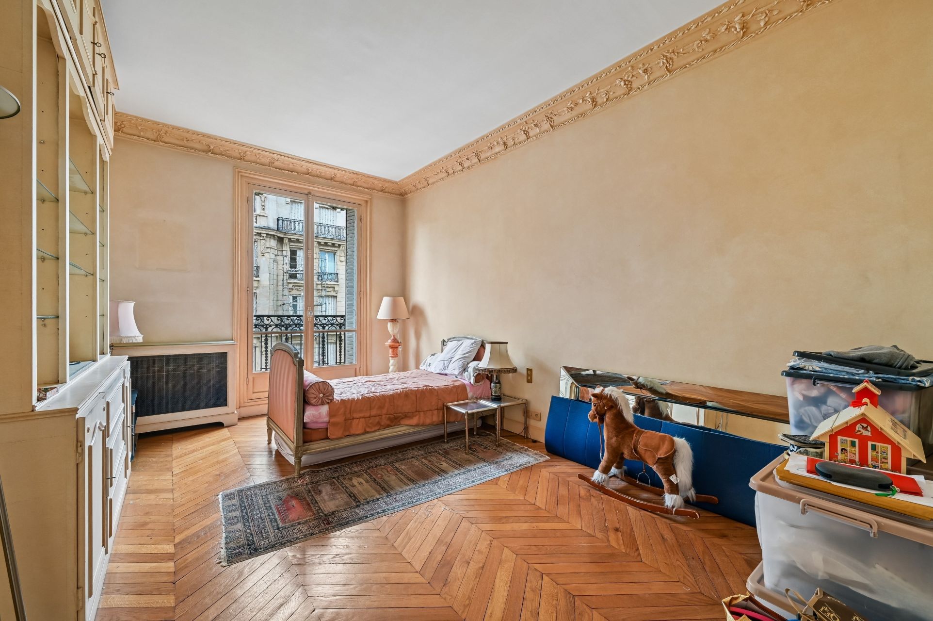 luxury apartment 6 Rooms for sale on PARIS (75007)