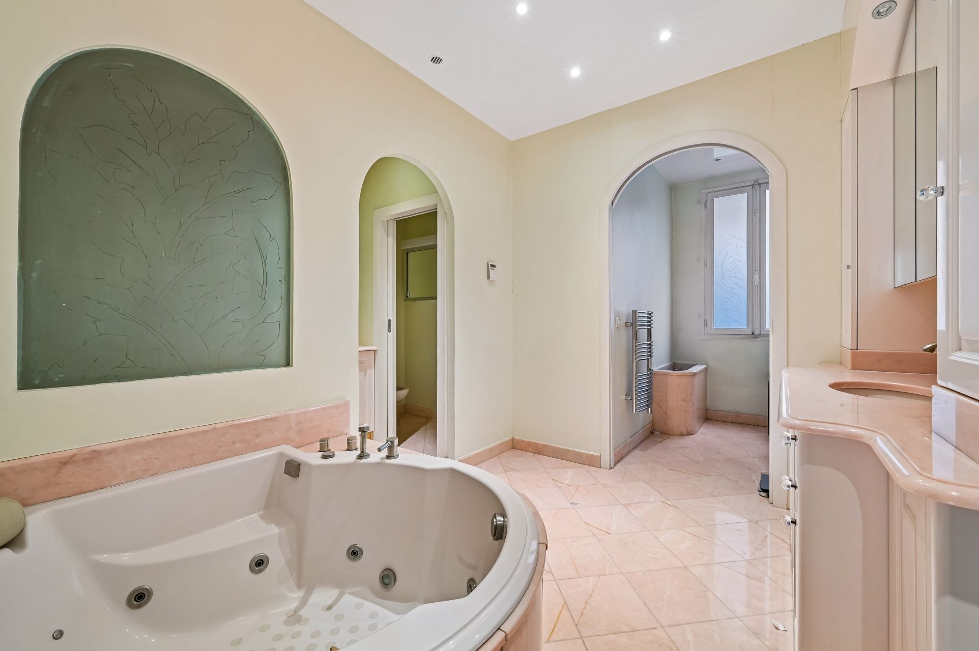 luxury apartment 6 Rooms for sale on PARIS (75007)