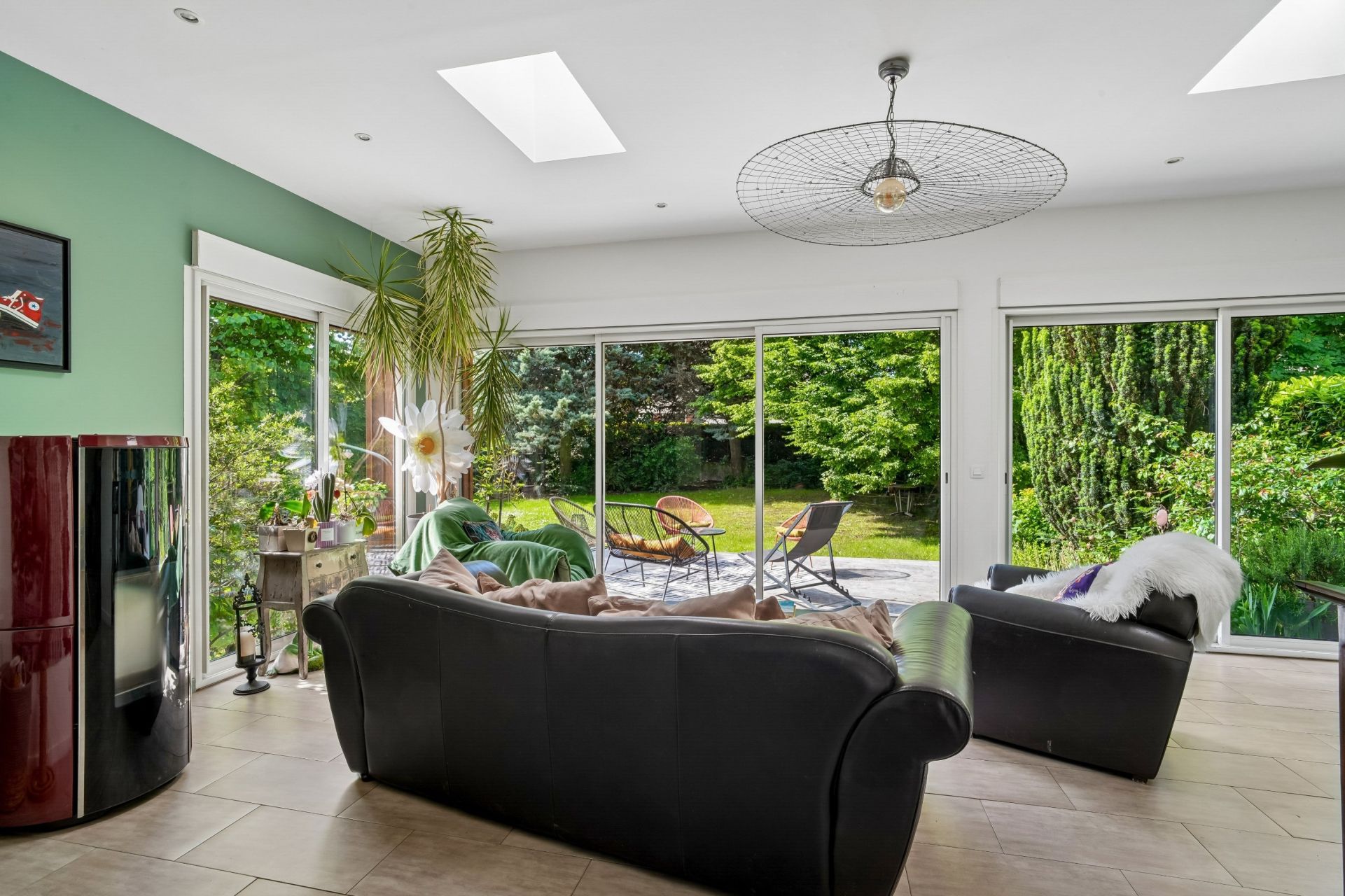 mansion 7 Rooms for sale on NEUILLY PLAISANCE (93360)