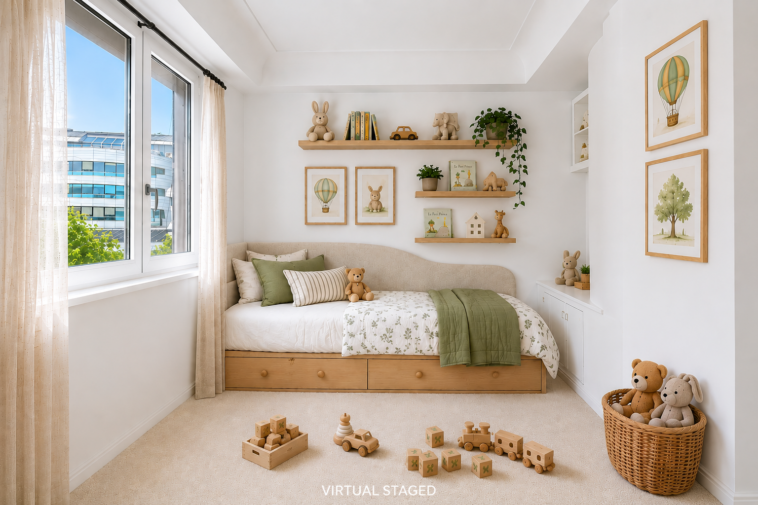 luxury apartment 5 Rooms for sale on PARIS (75016)