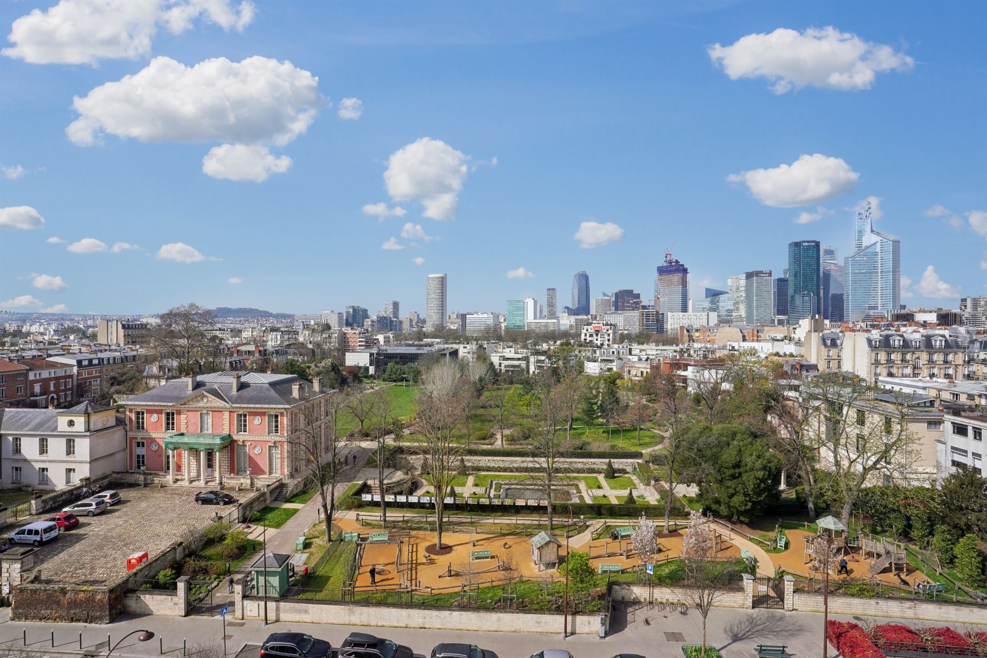 luxury apartment 7 Rooms for sale on NEUILLY SUR SEINE (92200)