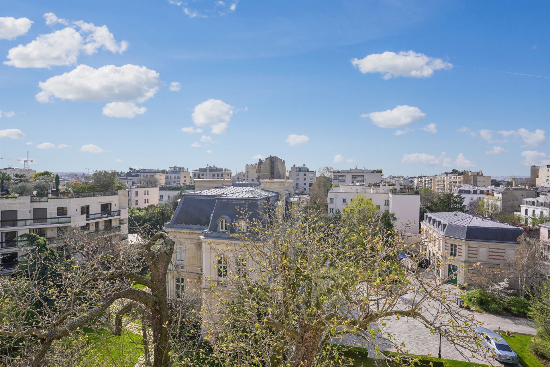 luxury apartment 7 Rooms for sale on NEUILLY SUR SEINE (92200)